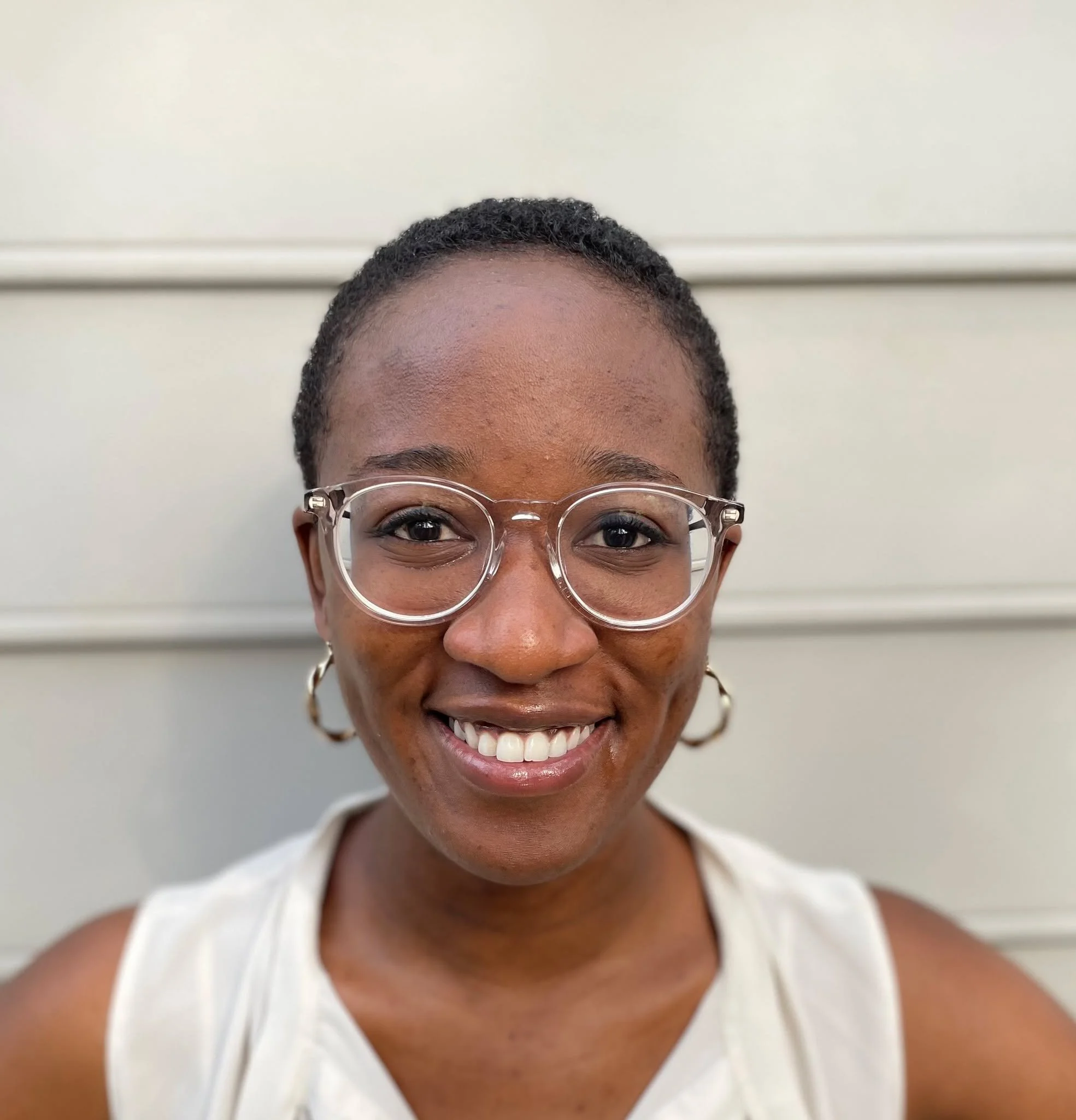 Meet our newest choir alto, Emefa! 🎤 She&rsquo;s joining us from Princeton, NJ, where her bright, generous, and grounded energy lights up every room. Work first brought her to the DMV&mdash;but her connection to 18SS began as a devoted audience memb