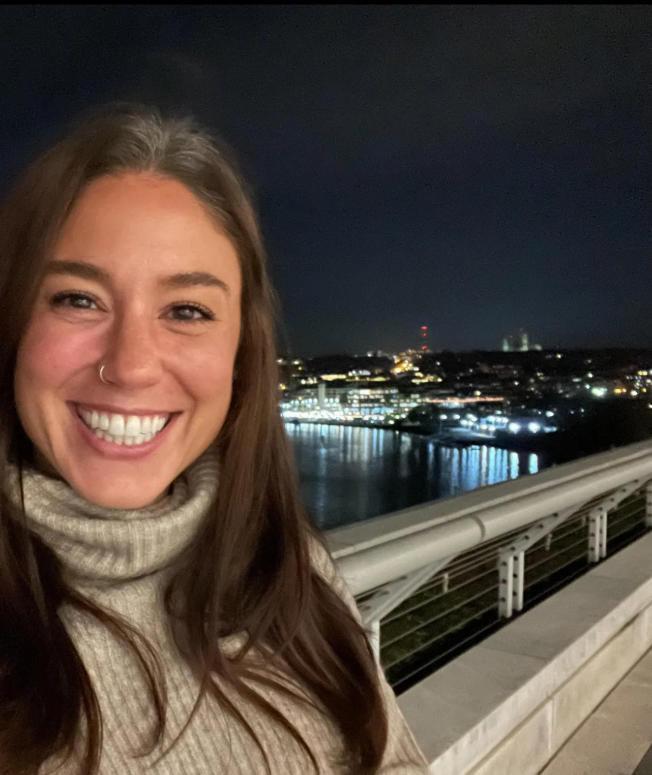 🎶 Meet our newest choir member, Olivia! 🎤 She brings her curious and joyful spirit to our alto section. Hailing from Chicago, IL, Olivia found 18SS after moving to the DMV in search of a musical home that values both versatility and community.

She