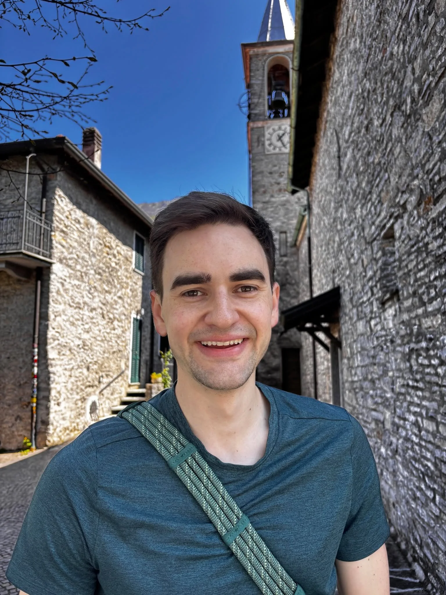 Meet our newest bass, Jonah! 🎤 He hails from Northfield, Minnesota and came to the DMV for grad school in Baltimore. He found 18SS through social media and was drawn to its fun, eclectic vibe.

Jonah loves the color blue, autumn air, and a good ICEE