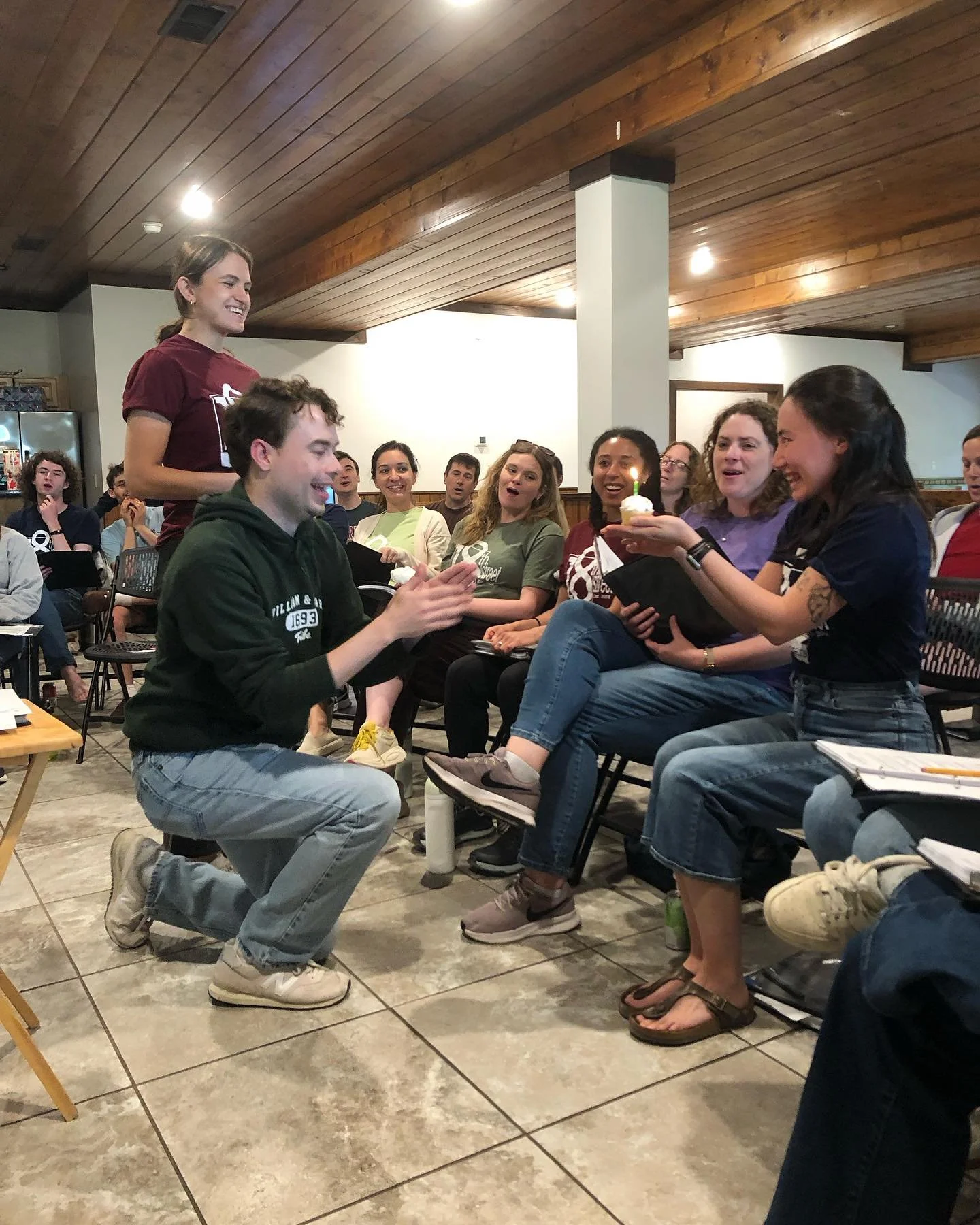 Just a few scenes from a delightful retreat this past weekend &hearts;️ so wonderful to be able to get out of the city and into the music with these lovely people 🎶 

#18thstsingers #DCchoir #DCmusic #ChoirRetreat #shenandoah