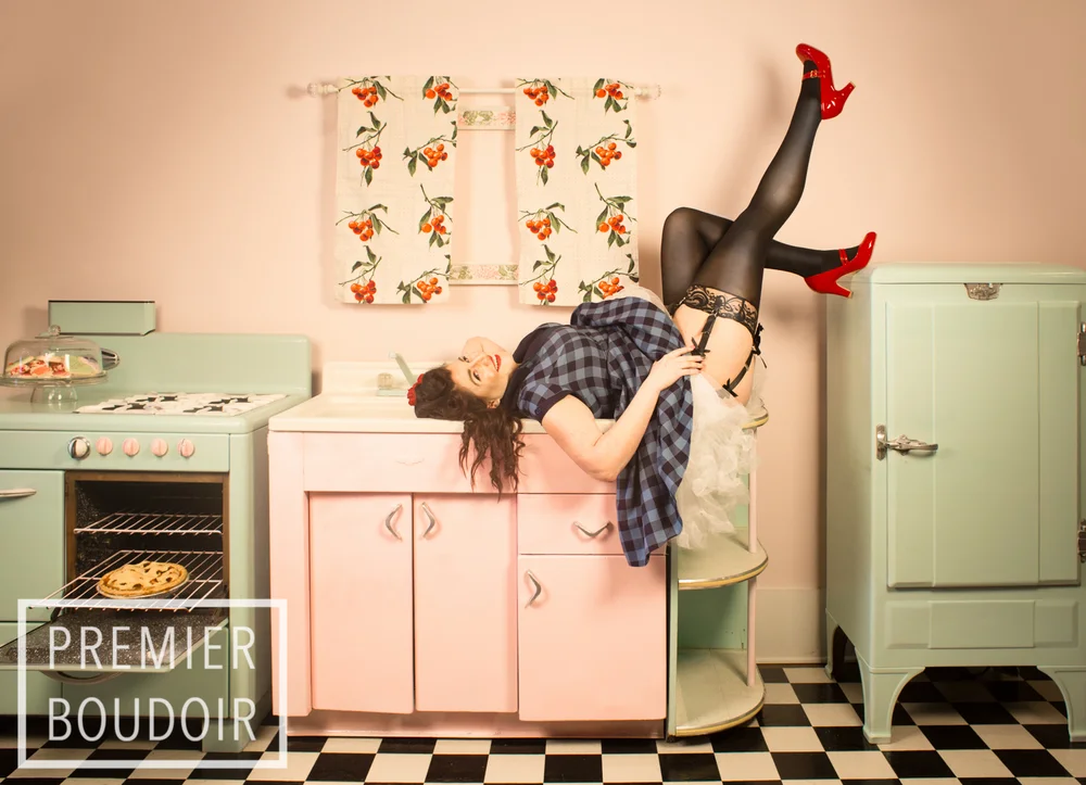 plus size pin up photoshoot ideas desperate housewives