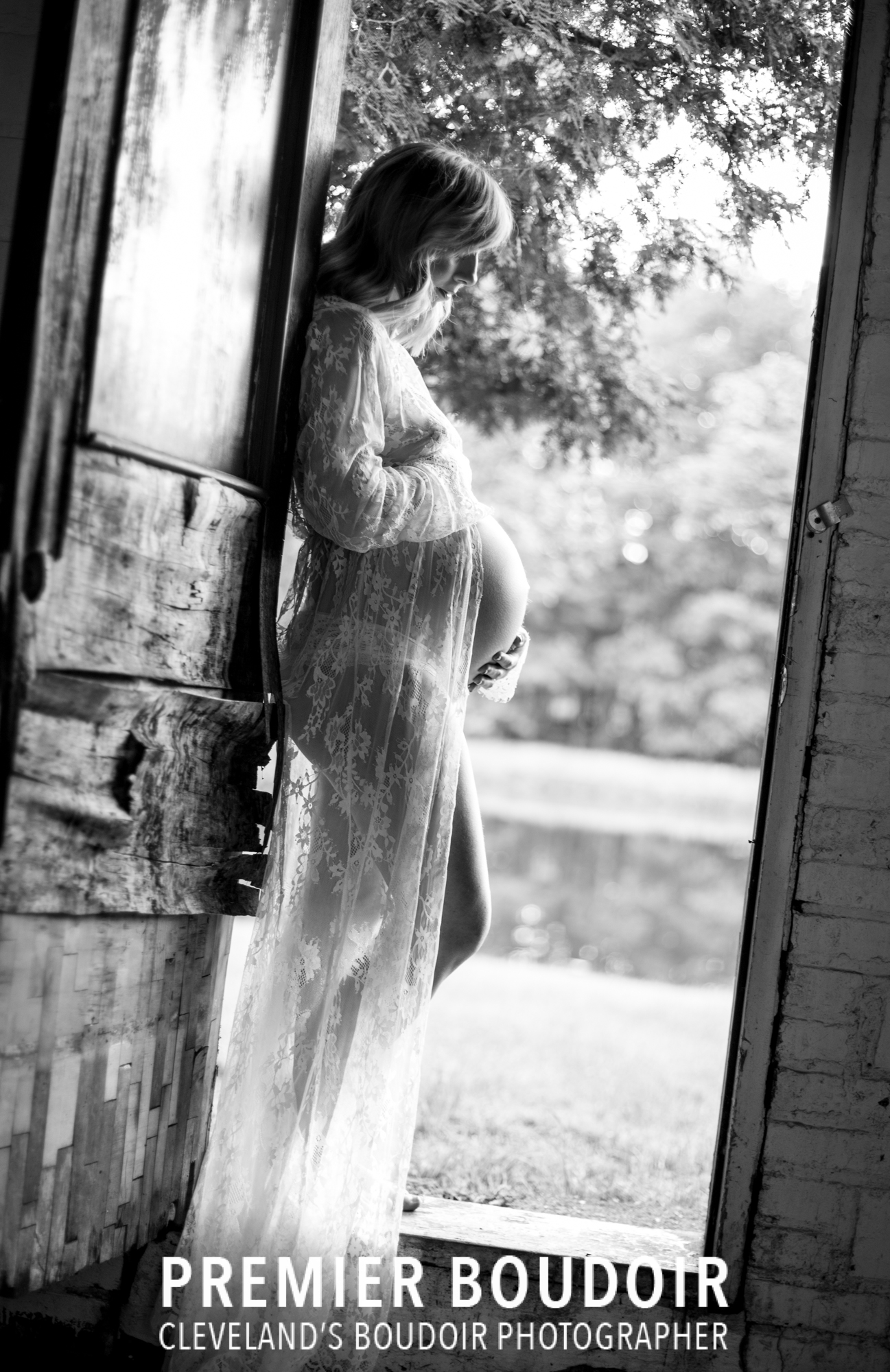 Cleveland + Akron Maternity Boudoir Photographer black and white