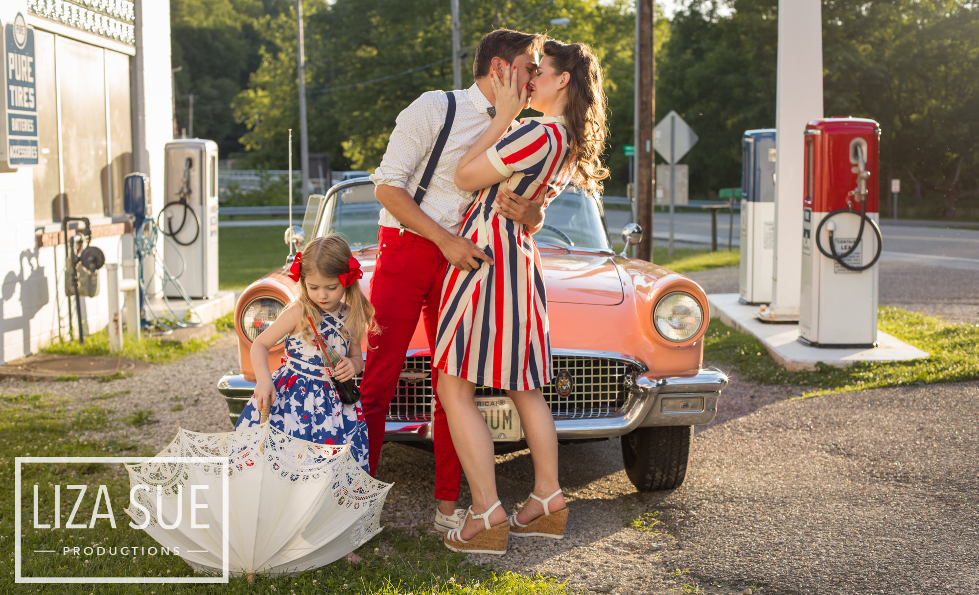 family photography portrait vintage retro pinup unique 1950s