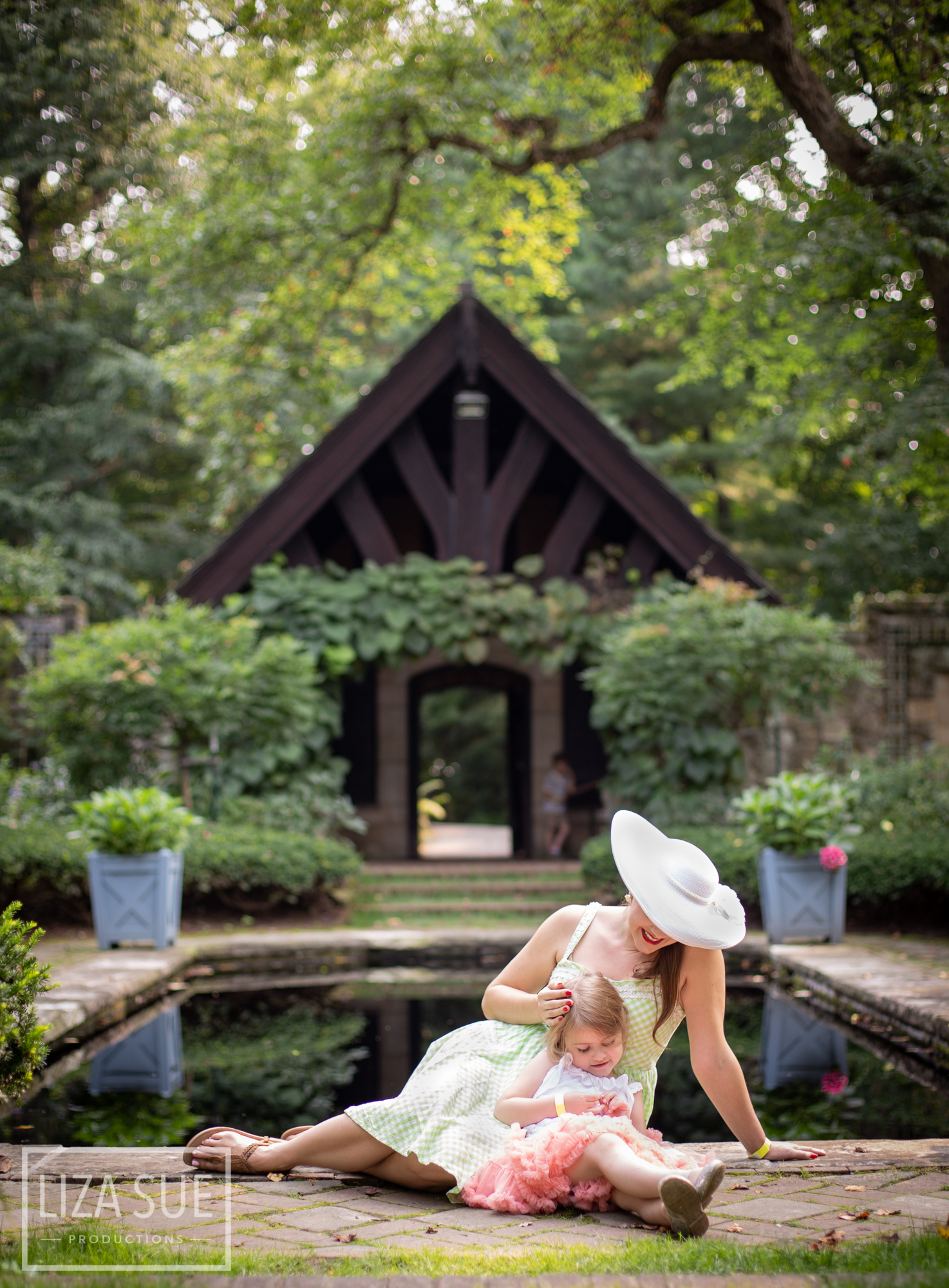 Cleveland + Akron Retro Vintage Pinup Family Portrait Photoshoot