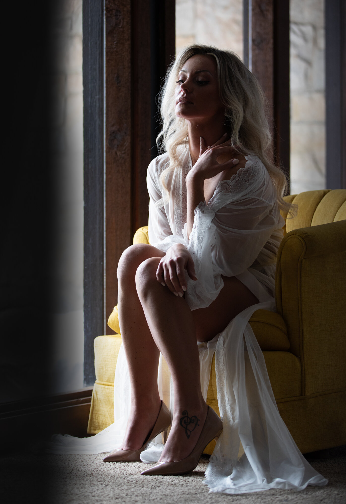 Best Boudoir Photographer near me - Cleveland Akron Ohio - Premier Boudoir Bridal 