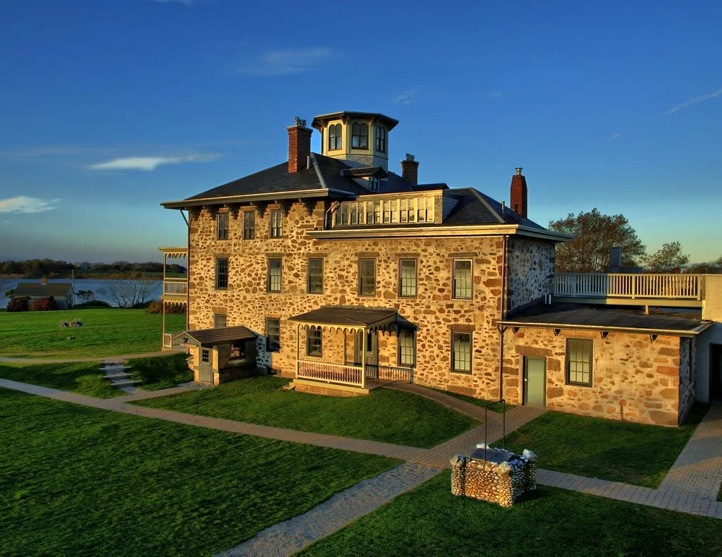 Stone House Inn - historic hotel and speakeasy now finally alive online!