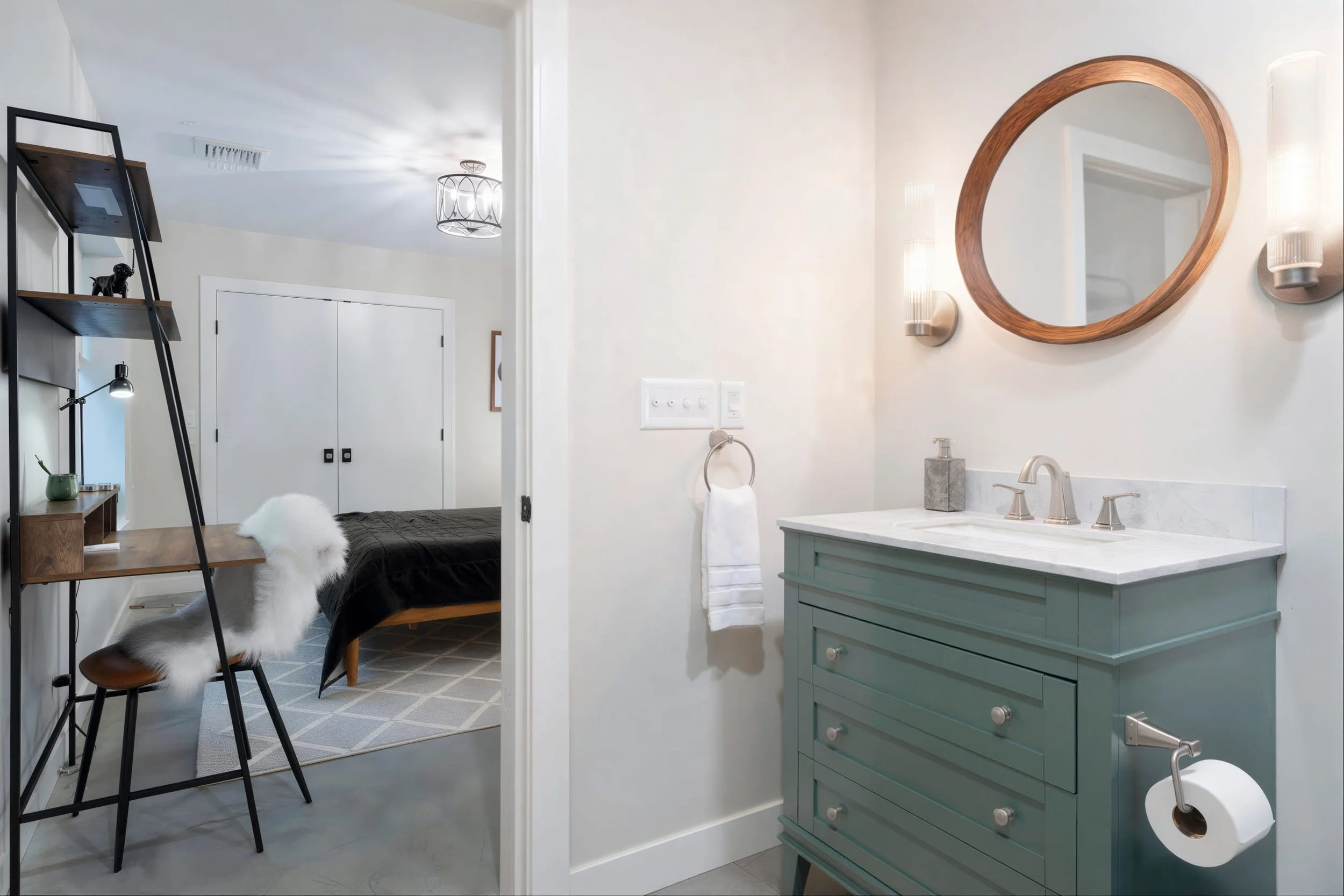 Luxury Cabin En-suite Bathroom