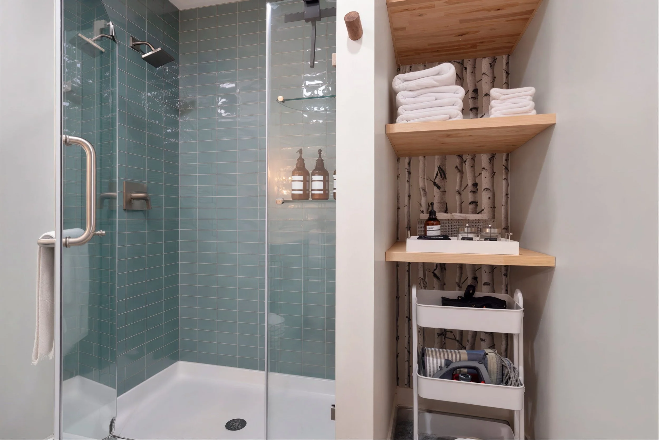 Luxury Cabin En-suite Shower