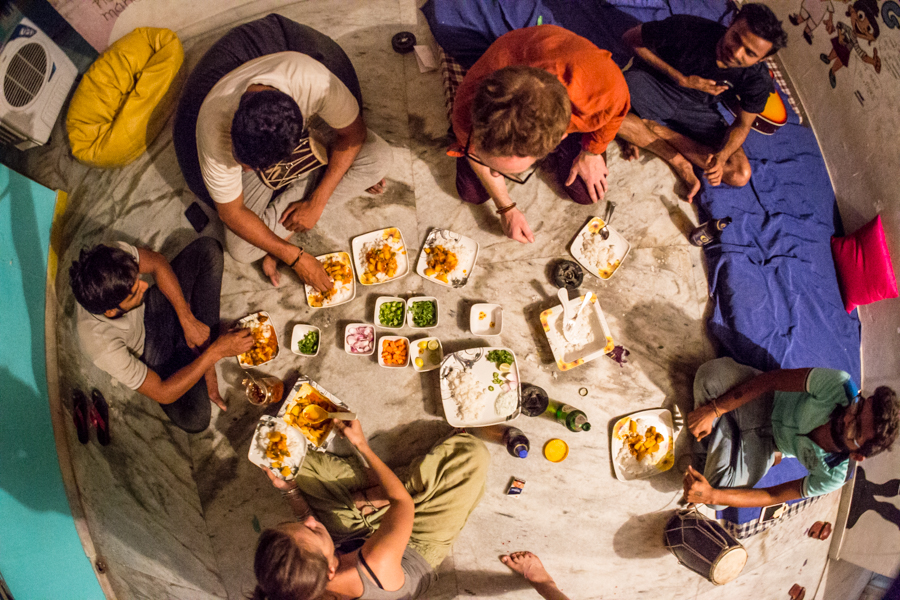We group dinner every night. 