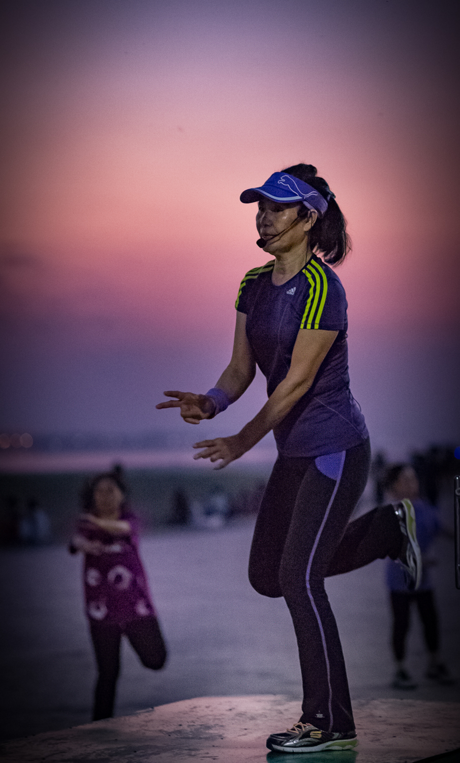 Every evening group fitness sessions are held on Vientiane's riverside promenade. 