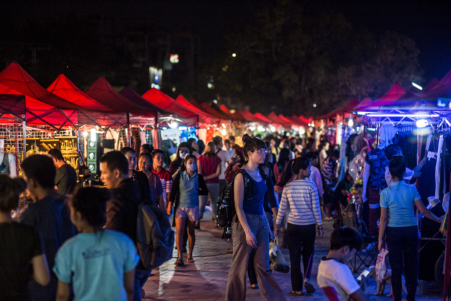 Vientiane night market. 