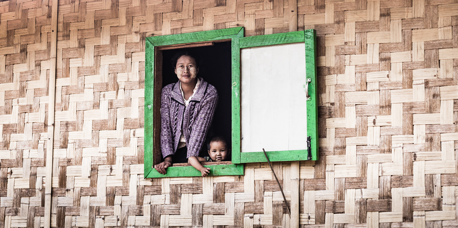 A traditional thatch house in the countryside between Kalaw and Inle Lake. 