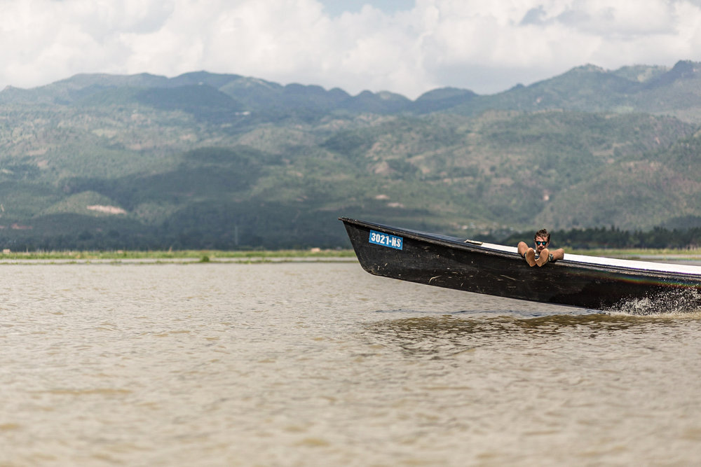  The last leg of the trip was a scenic boat ride across Inle lake to the town of Nyaungshwe, the tourist nexus for Inle.&nbsp; 