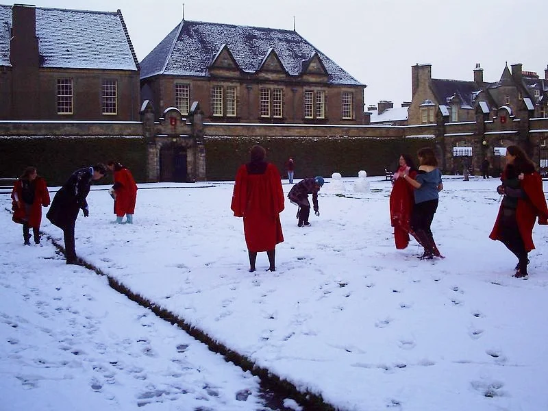 800px-St_Andrews_Red_Gowns.jpg