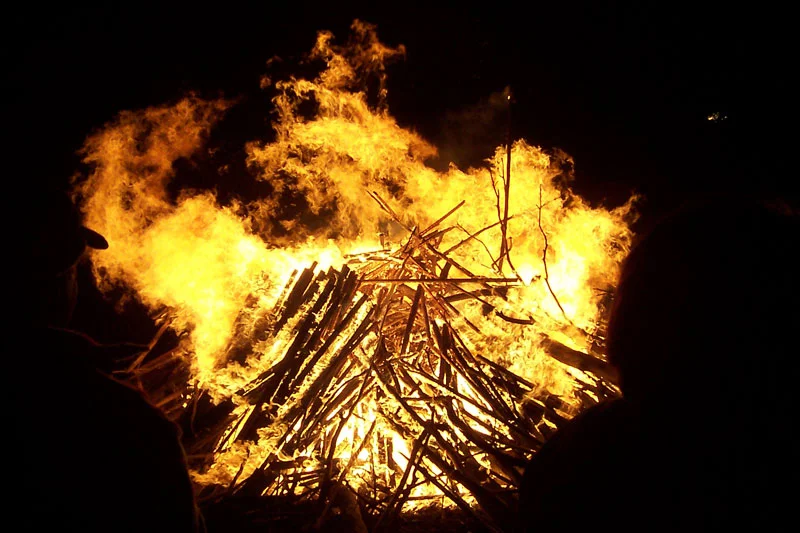 Bonfire4.jpg