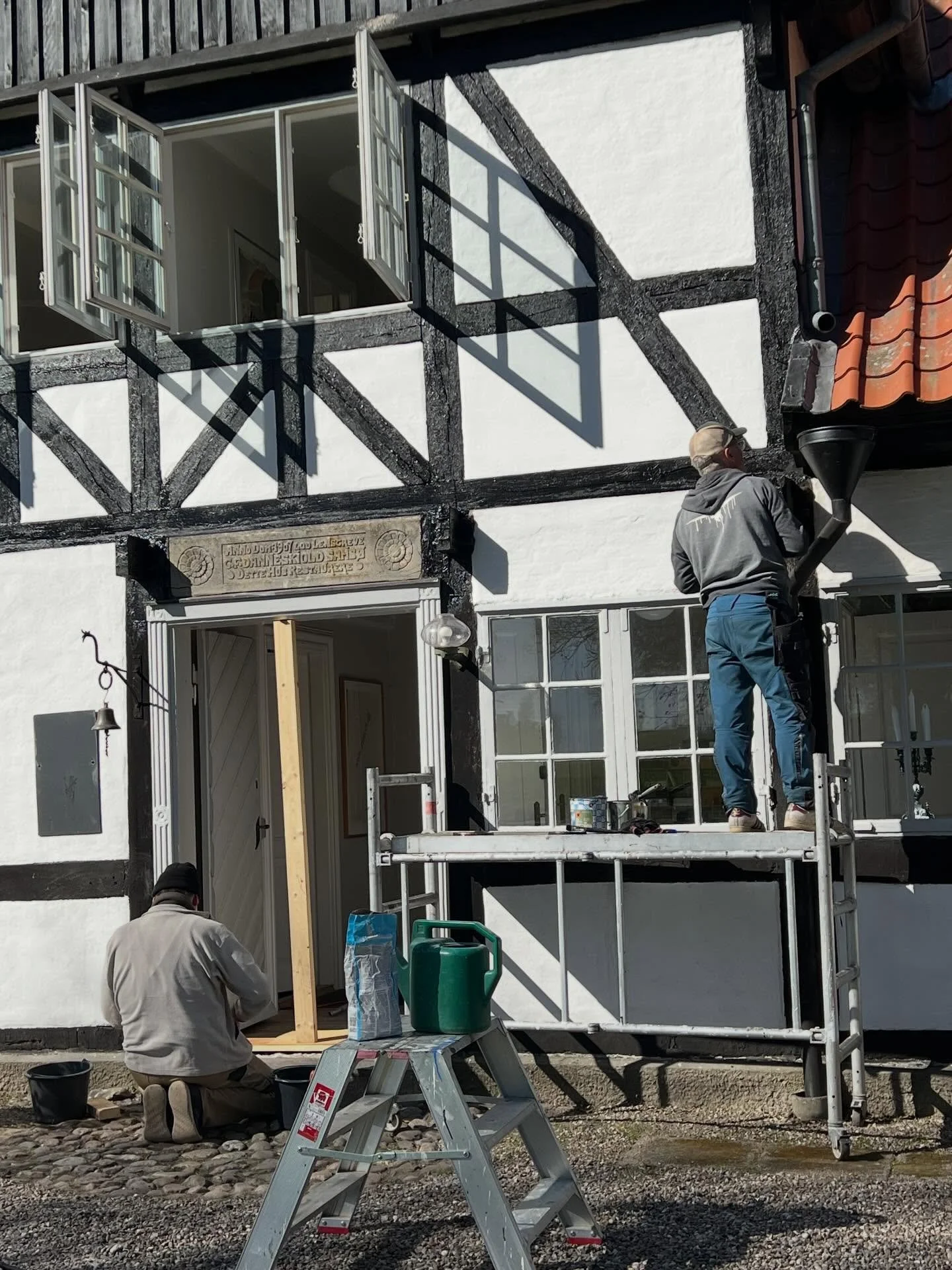 Vi kalker og tj&aelig;rer og forbereder til at vi &aring;bner p&aring; fredag. #preparing for the #season #vadstrup1771 #sams&oslash;