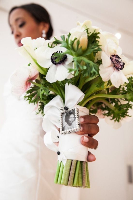 Image Courtesy of Aisle Perfect via Ross Oscar Knight Photography