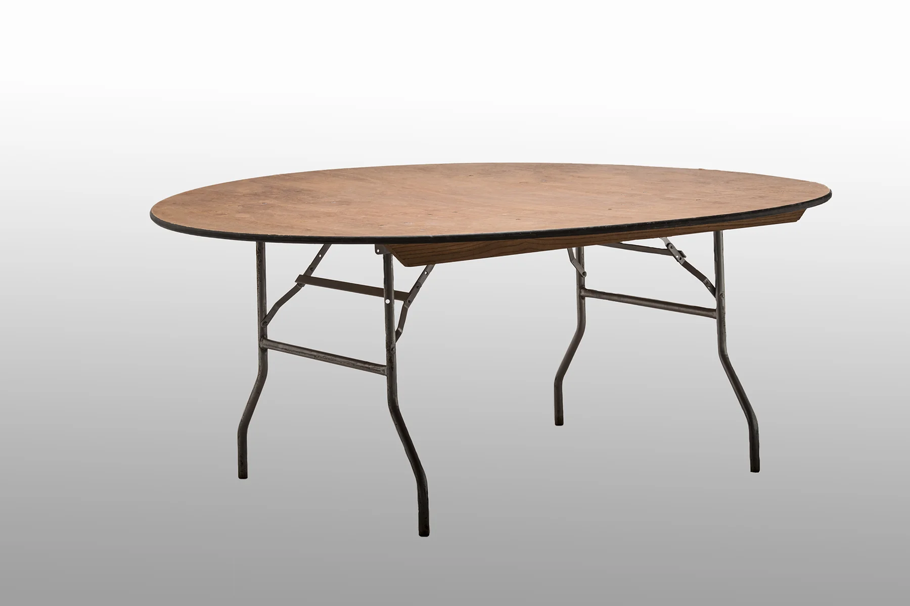 6 ft round banquet table rental for Vermont wedding or luxury private event