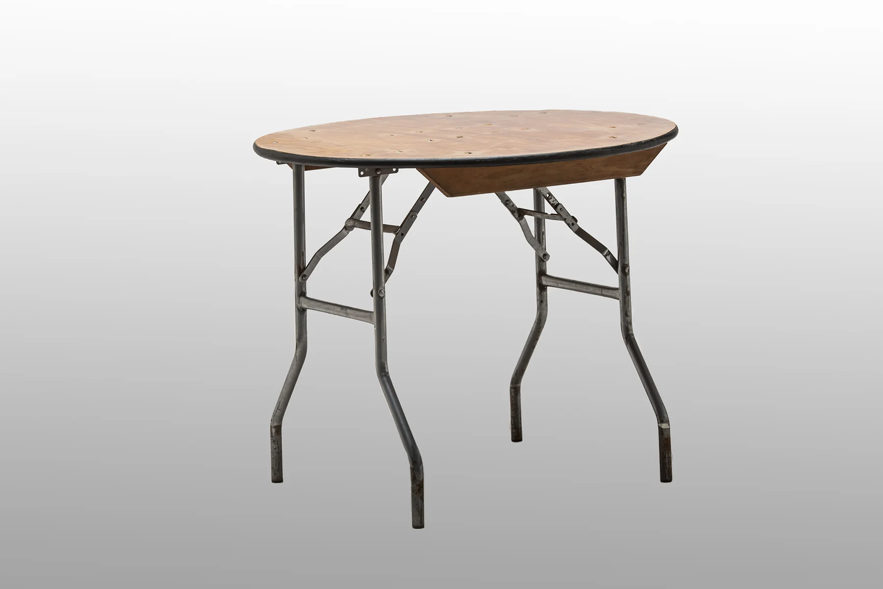 3 ft round banquet table rental for Vermont wedding or private event.