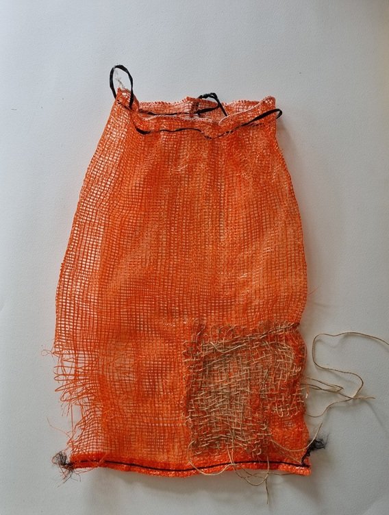 026 Duurzaam plastic? houtblokkennet, jute touw