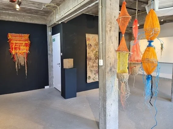 026 expositie jute, plastic en wat blijft