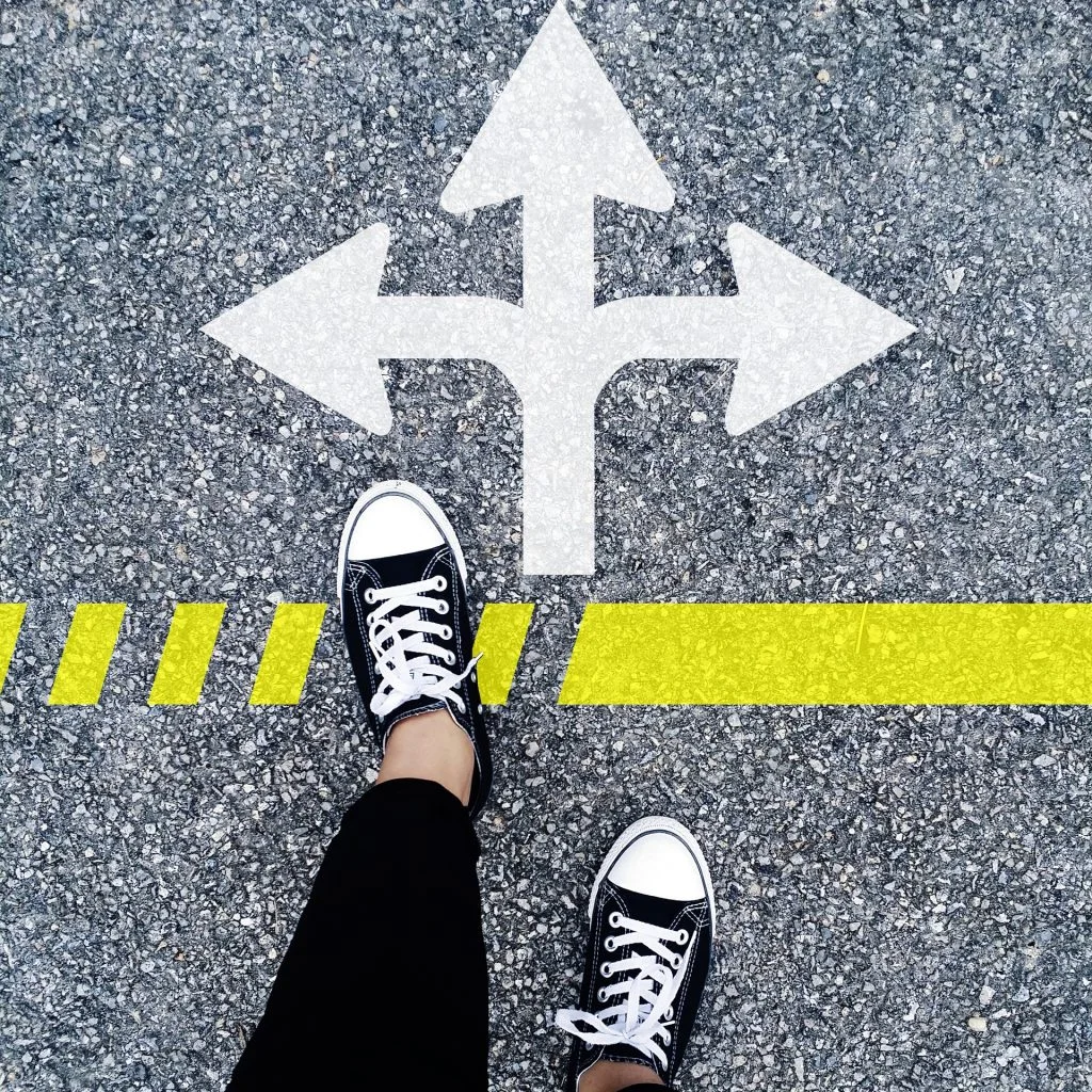 choose-the-right-direction-1536336_1920-1024x1024.jpg