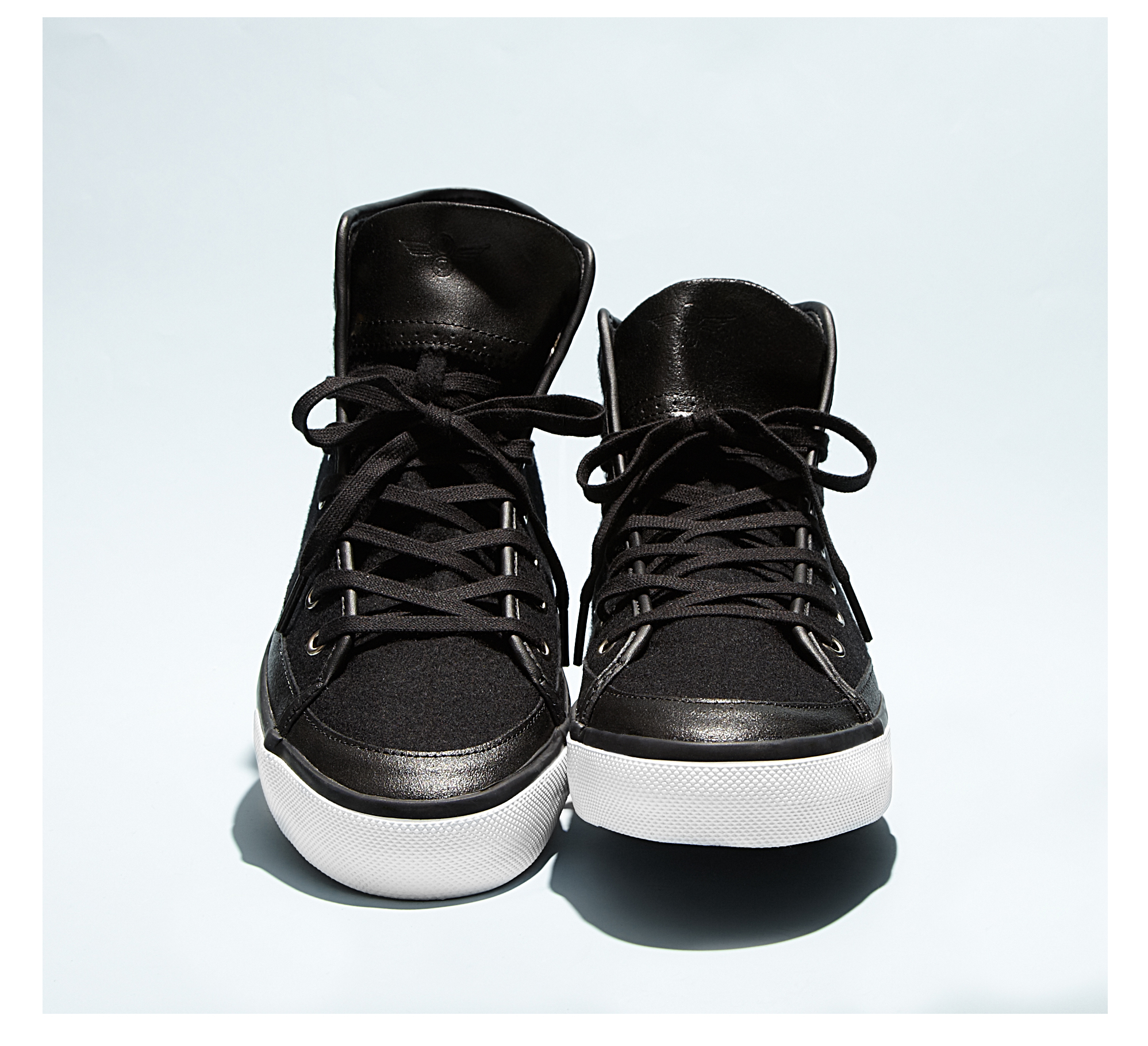 8_SNEAKERS.jpg