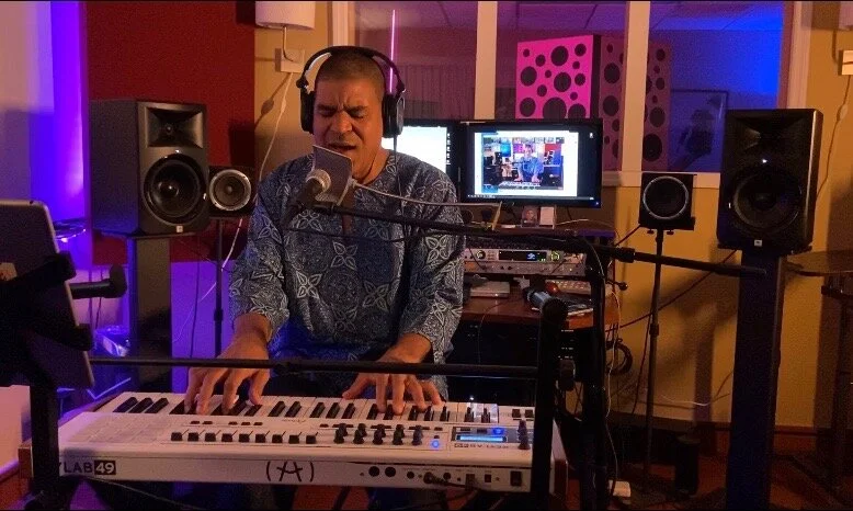 SPECIAL GUEST OTEIL BURBRIDGE PERFORMS CHARITY LIVESTREAM AT FOREVER CURRENT STUDIOS!