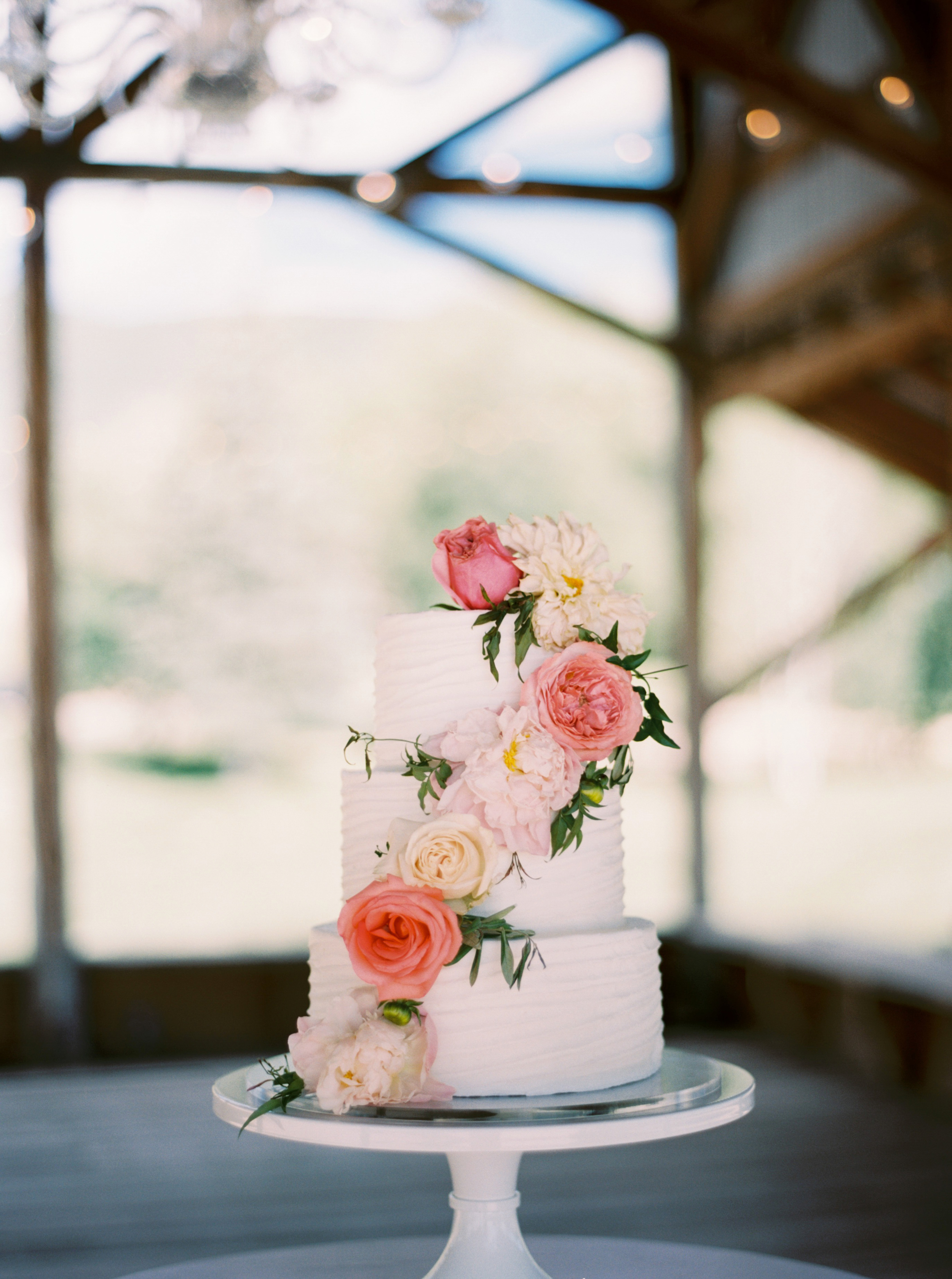Blush and Gold Rustic High Star Ranch Wedding | Michelle Leo Events | Jacque Lynn Photography