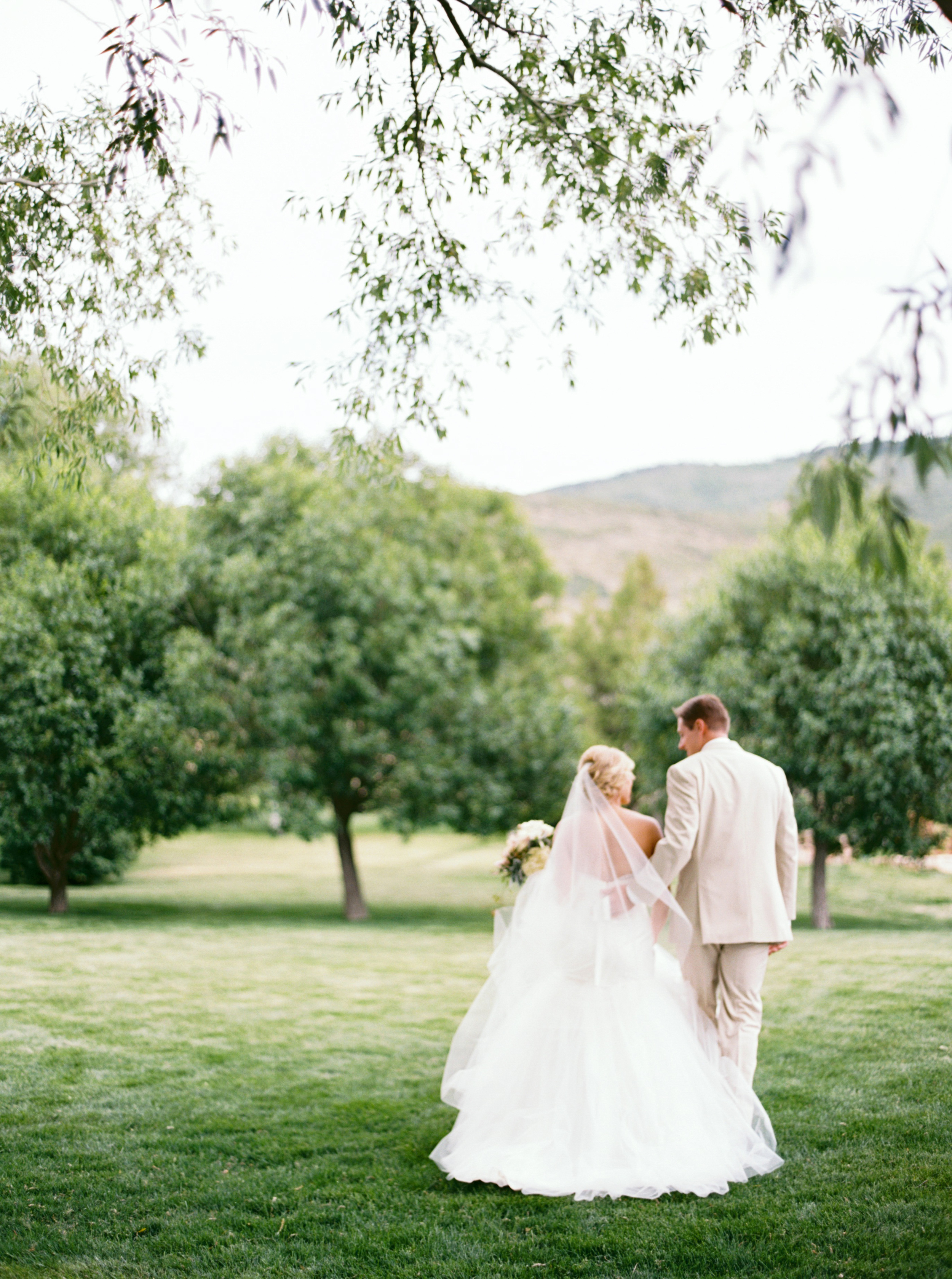 Blush and Gold Rustic High Star Ranch Wedding | Michelle Leo Events | Jacque Lynn Photography