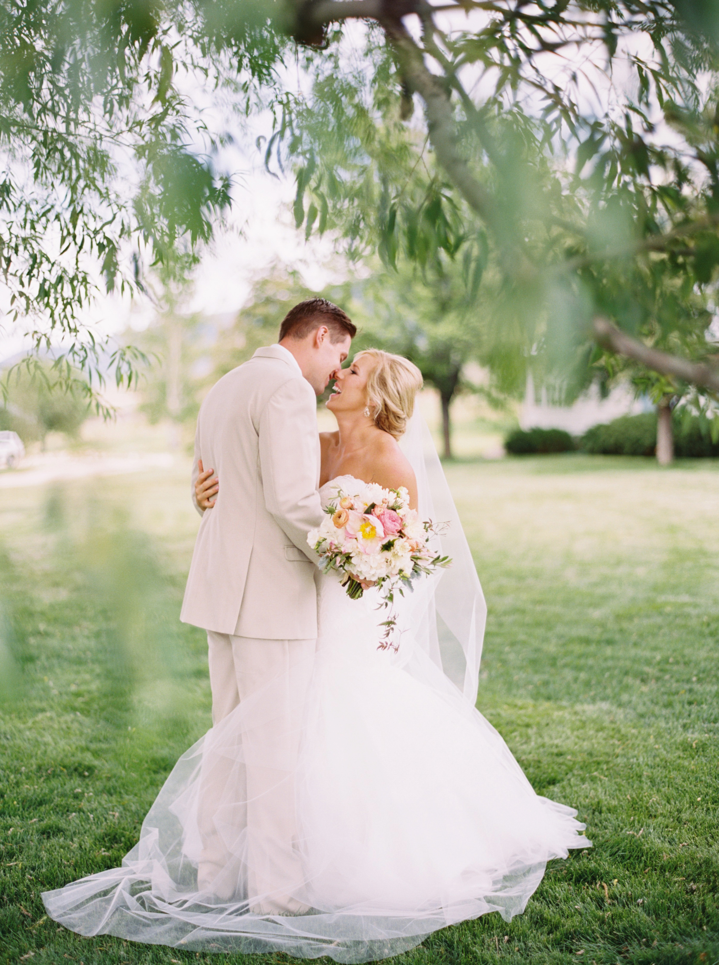 Blush and Gold Rustic High Star Ranch Wedding | Michelle Leo Events | Jacque Lynn Photography