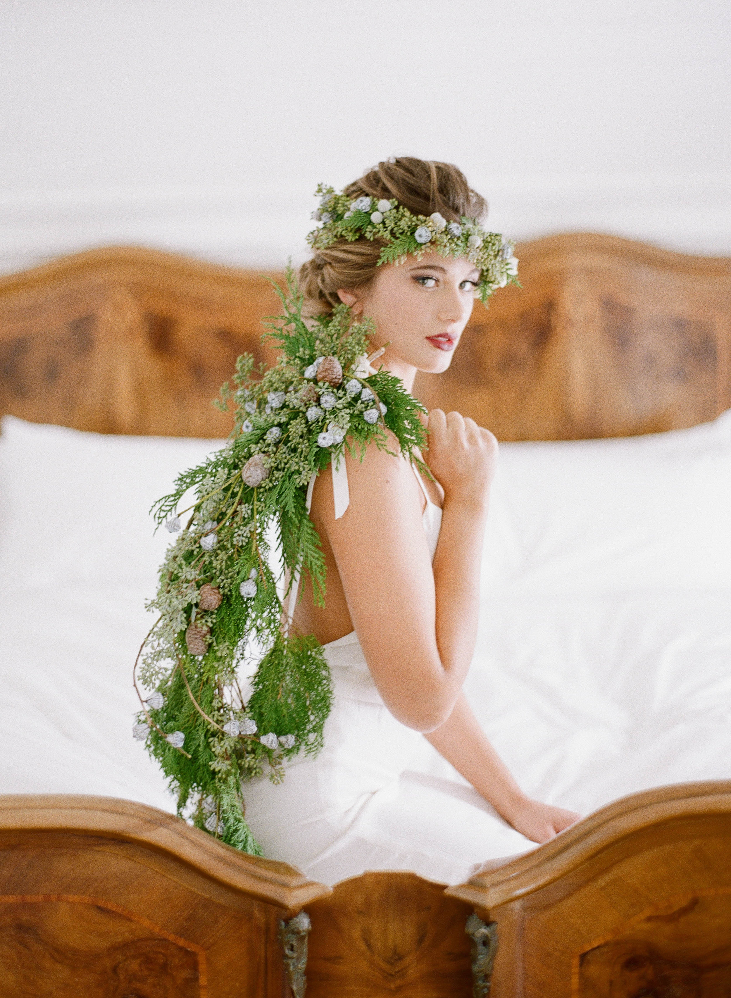 Cozy Winter Wedding Inspiration | Romantic Winter Wedding Inspiration | Washington Schoolhouse Wedding | Michelle Leo Events | Utah Event Planner and Designer | Jacque Lynn Photography