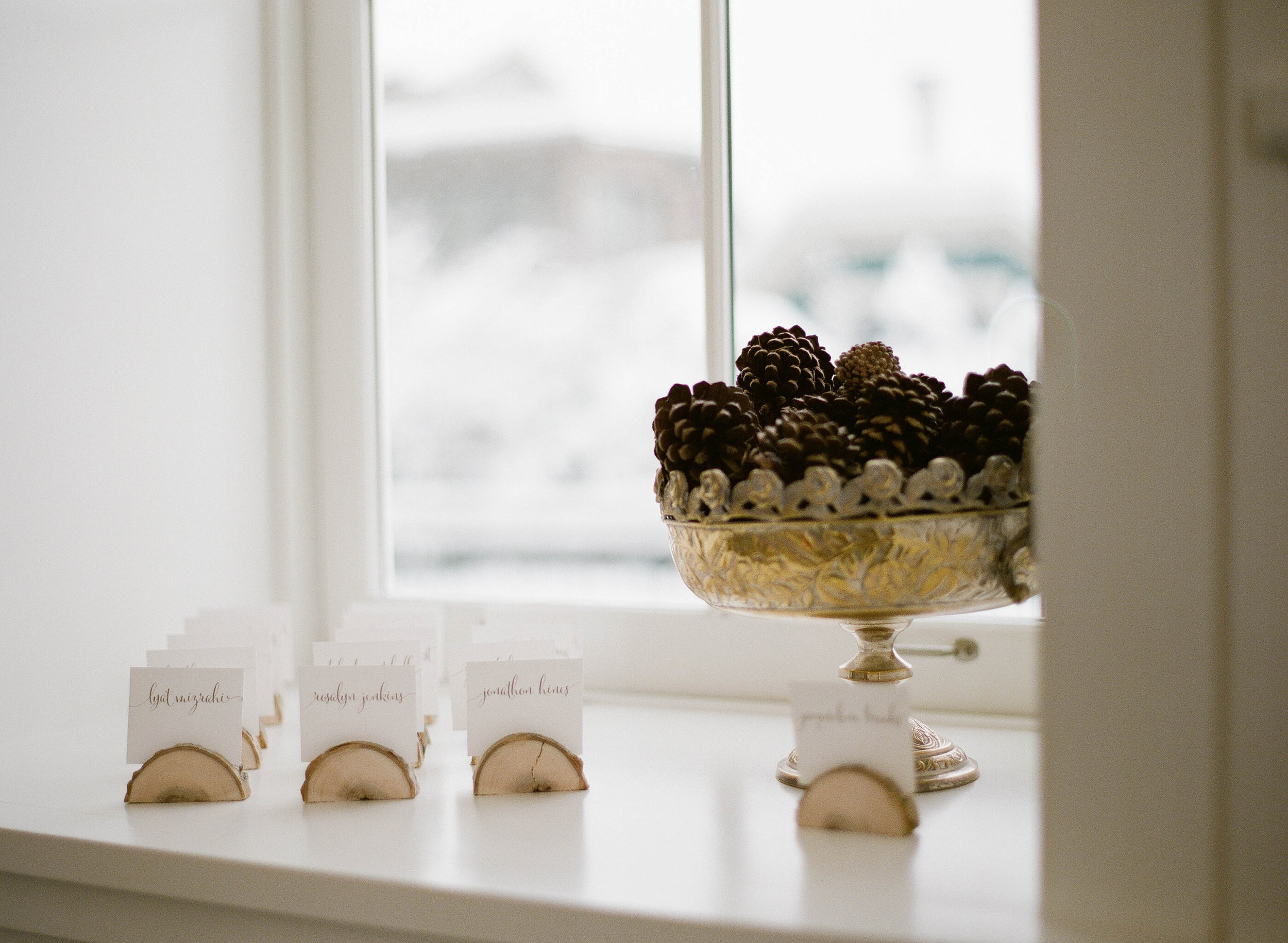Cozy Winter Wedding Inspiration | Romantic Winter Wedding Inspiration | Washington Schoolhouse Wedding | Michelle Leo Events | Utah Event Planner and Designer | Jacque Lynn Photography