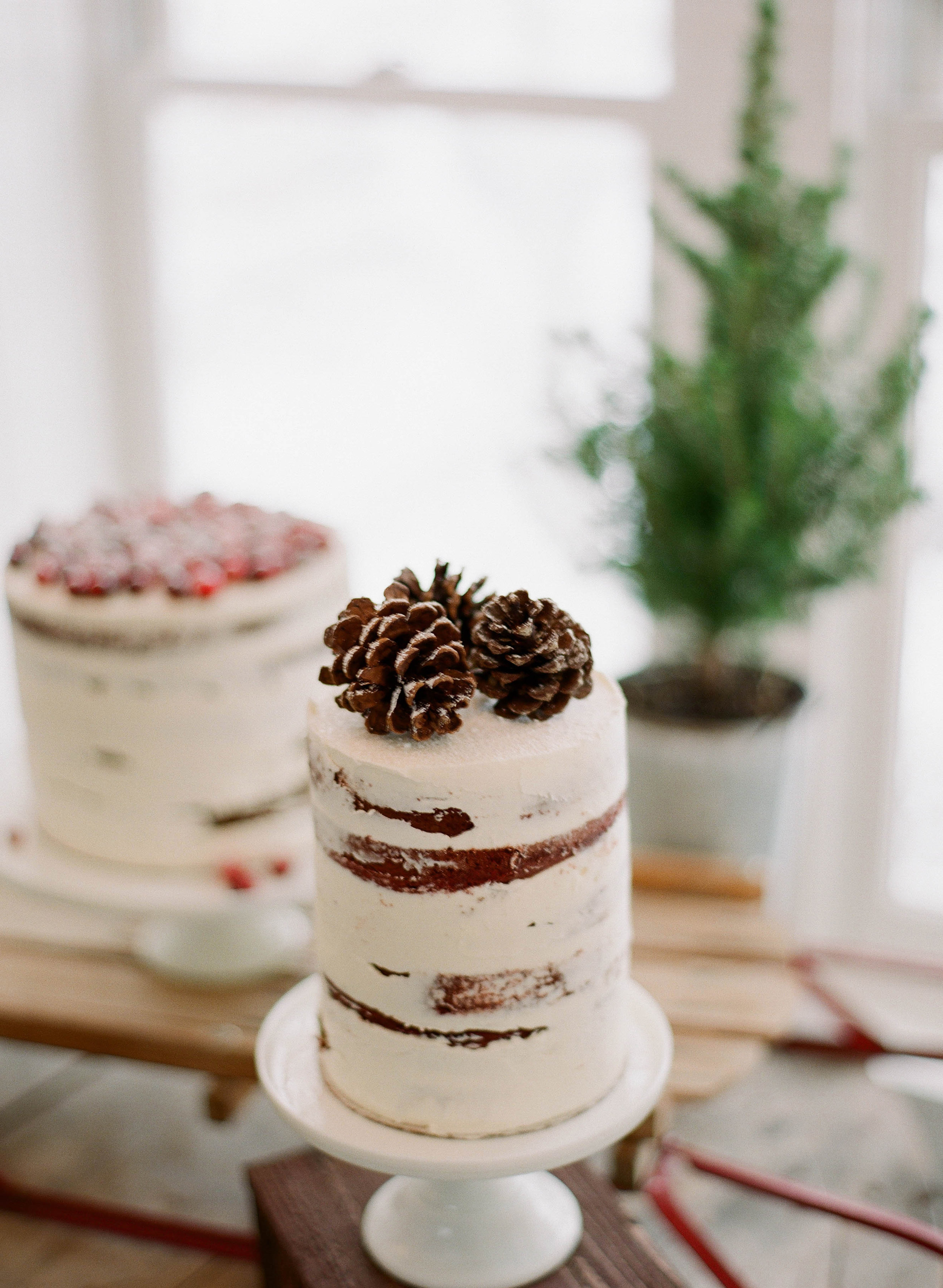 Cozy Winter Wedding Inspiration | Romantic Winter Wedding Inspiration | Washington Schoolhouse Wedding | Michelle Leo Events | Utah Event Planner and Designer | Jacque Lynn Photography