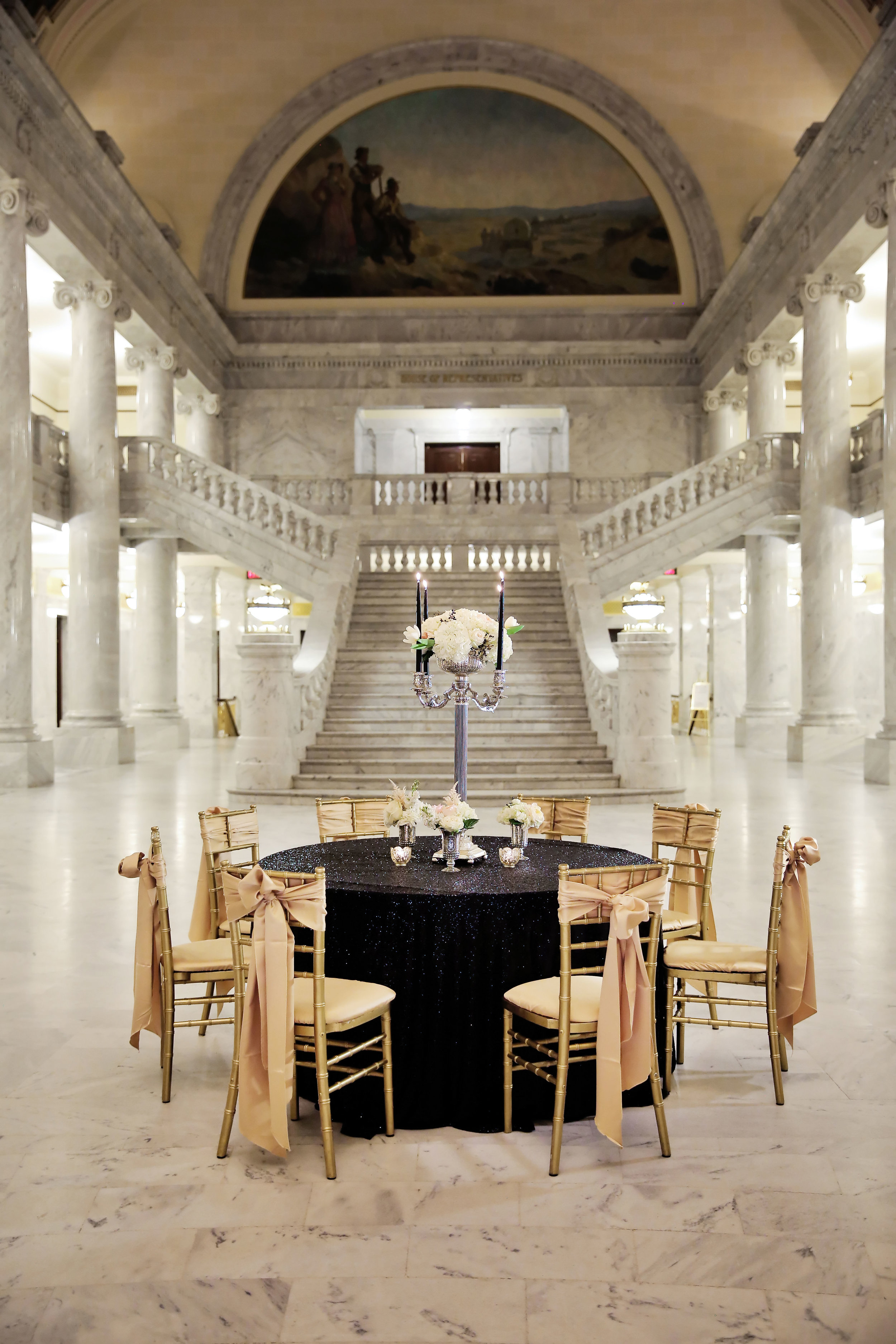 Utah State Capitol Wedding | Silver, Gold, Black, and White Wedding | NYE Wedding | Michelle Leo Events | Utah Event Planner and Designer | Pepper Nix Photography