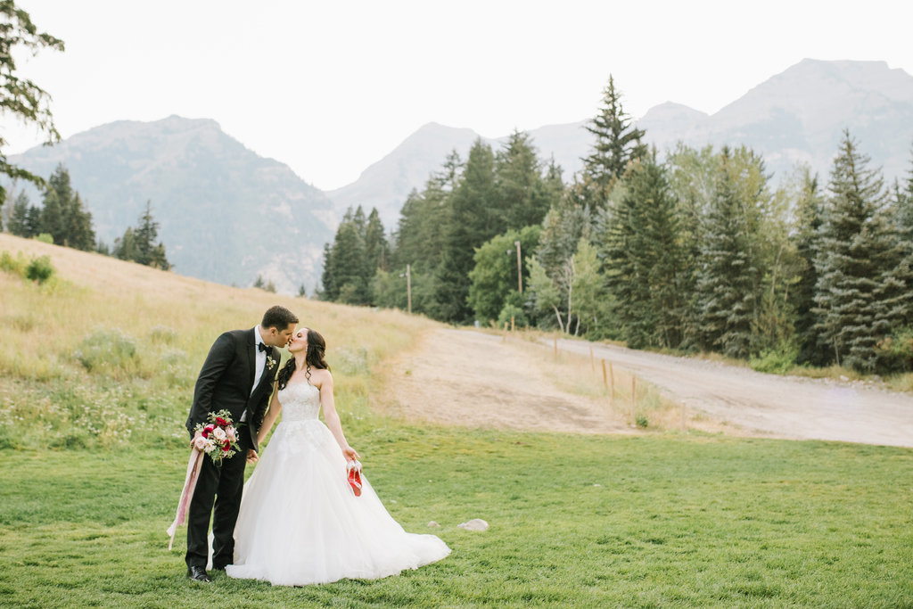 Summer Sundance Wedding | Sundance Resort | Blush and Plum Wedding | Michelle Leo Events | Utah Event Planner and Designer | Heather Nan Photography 