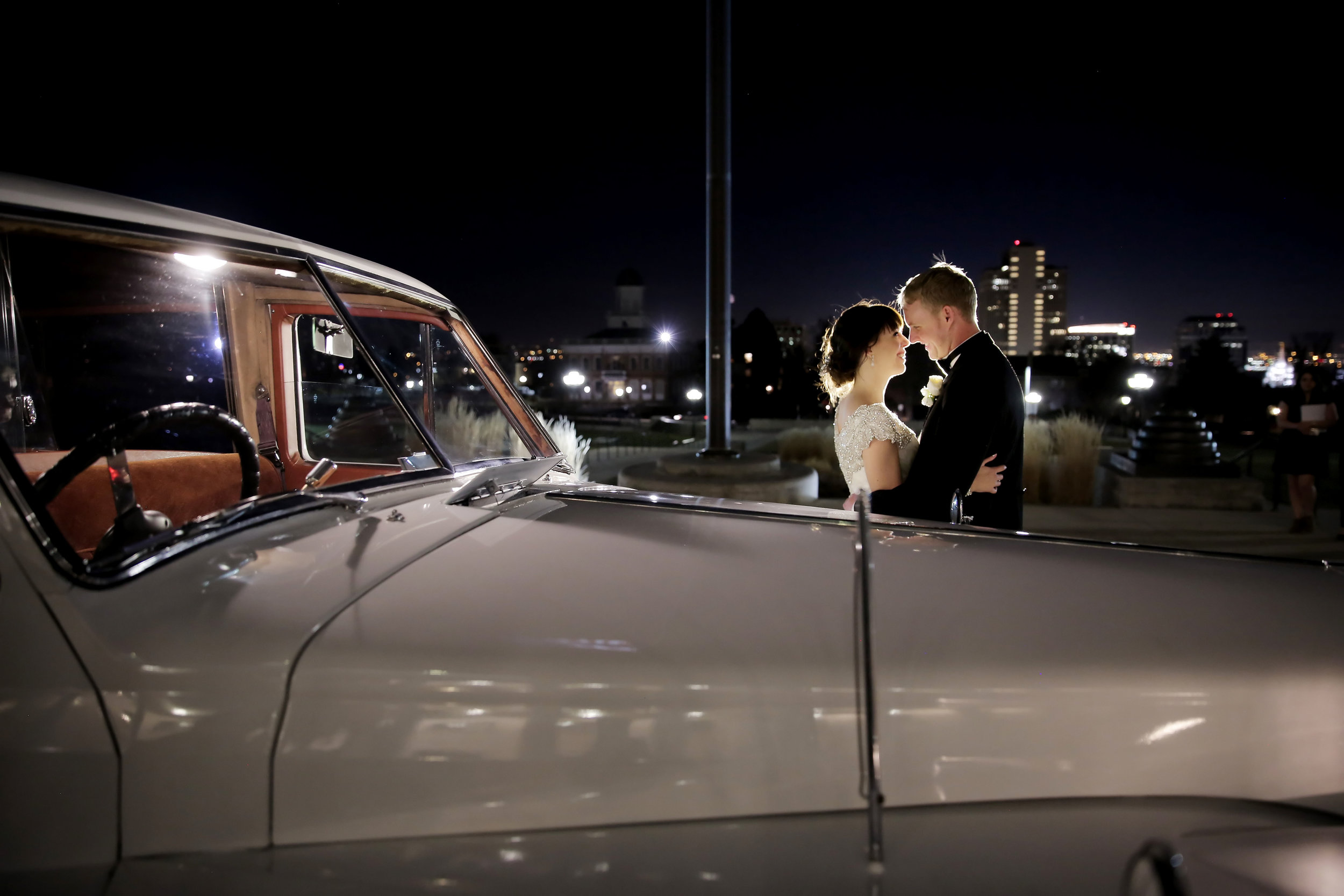 Utah State Capitol Wedding | Silver, Gold, Black, and White Wedding | NYE Wedding | Michelle Leo Events | Utah Event Planner and Designer | Pepper Nix Photography