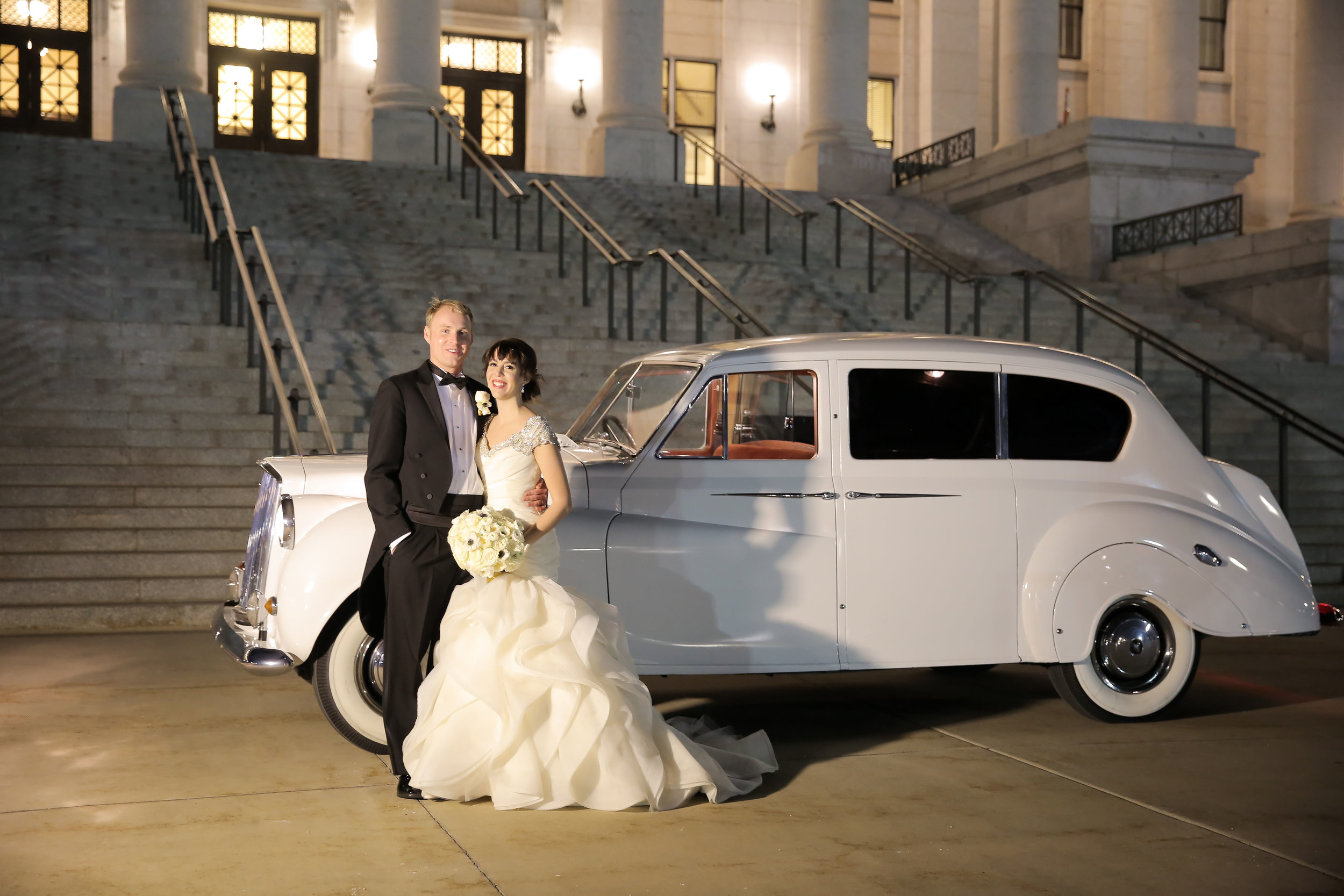 Utah State Capitol Wedding | Silver, Gold, Black, and White Wedding | NYE Wedding | Michelle Leo Events | Utah Event Planner and Designer | Pepper Nix Photography