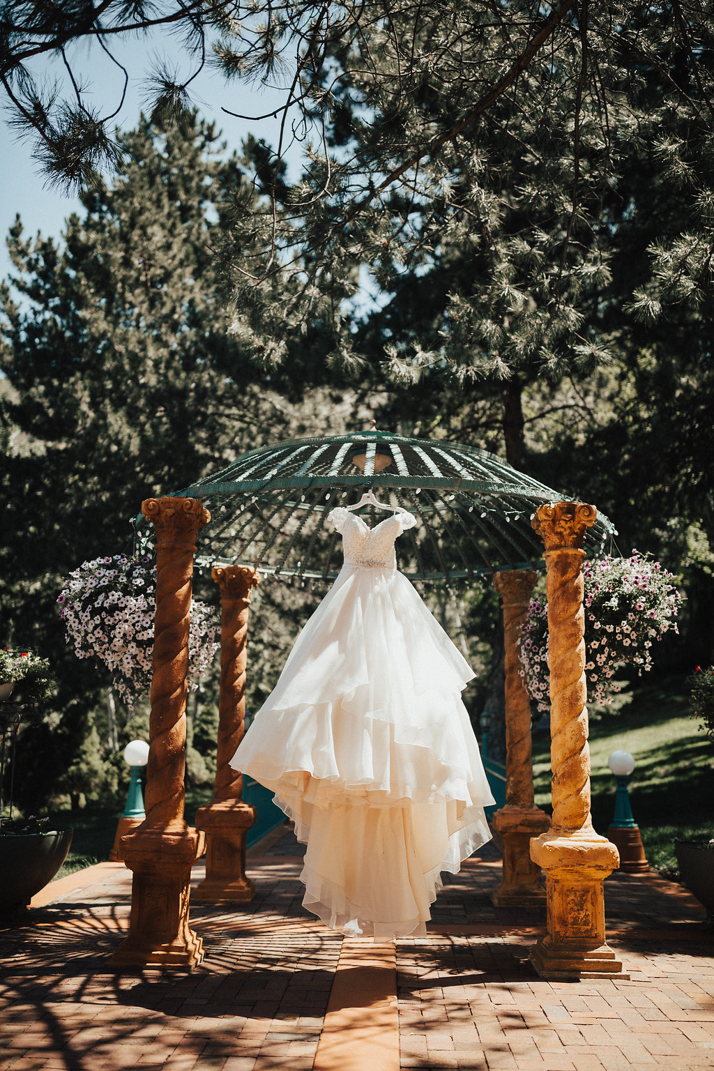 Summer Wedding at La Caille | Romantic Summer Wedding | Michelle Leo Events | Utah Event Planner