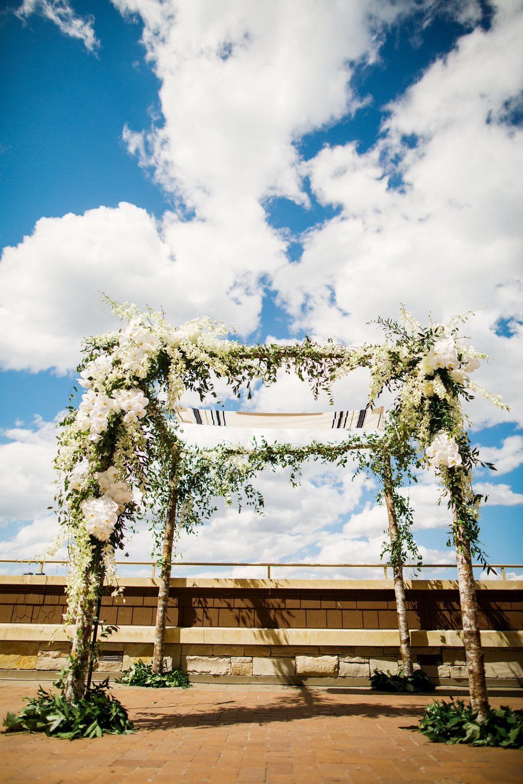 Montage Deer Valley Wedding | Summer Wedding | Neutral Wedding Decor | White Wedding Floral | Michelle Leo Events | Utah Event Planner and Designer | Gideon Photography