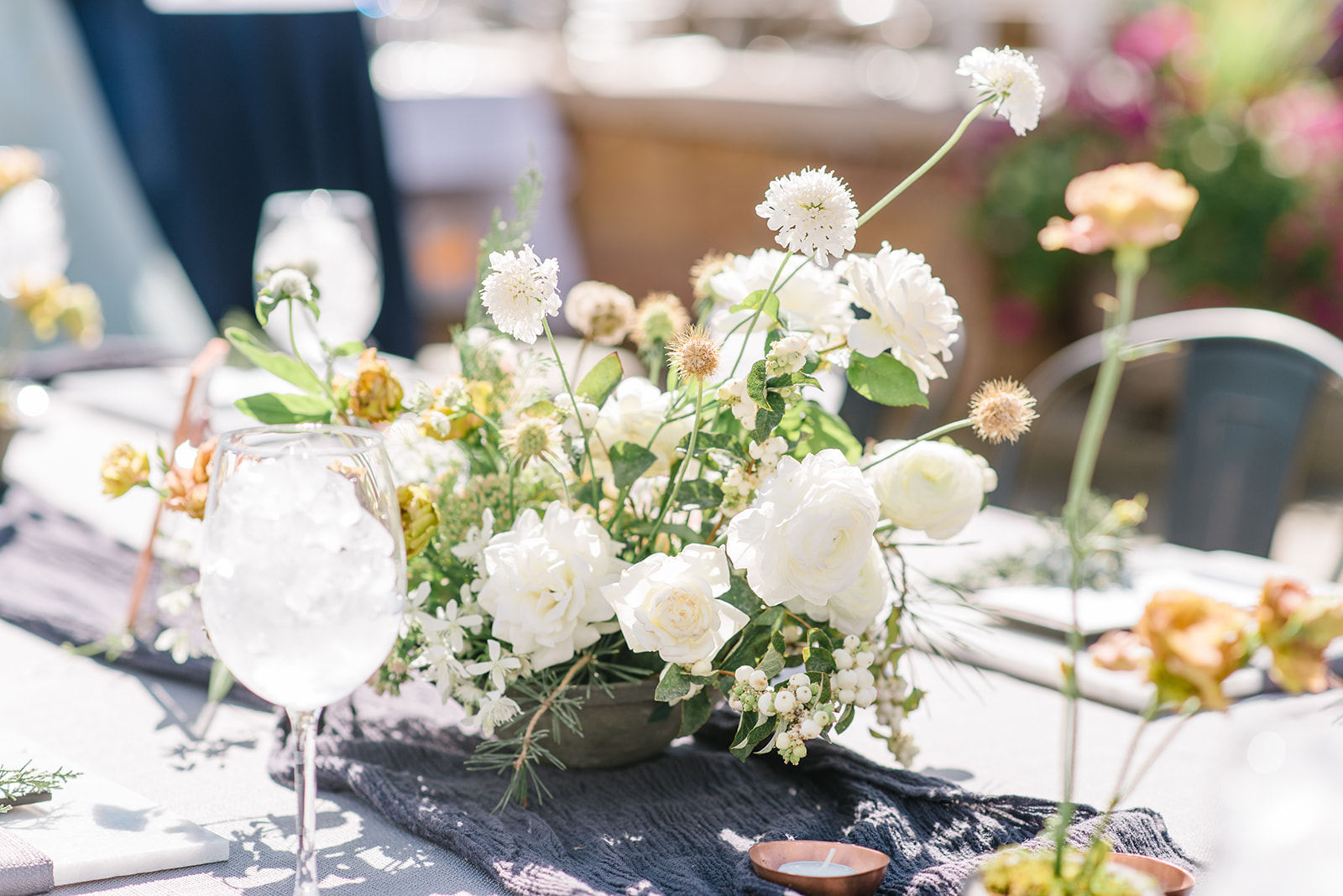 Park City Main Street Wedding | Modern Wedding Design | Navy Wedding Details | Outdoor Wedding | Michelle Leo Events | Utah Event Planner | Heather Nan Photography