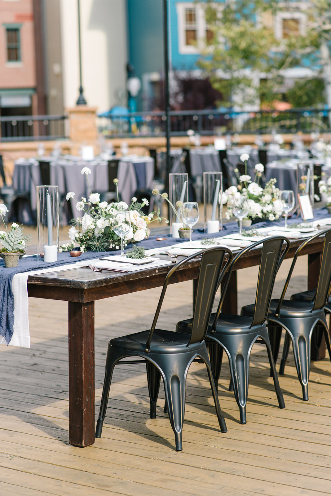 Park City Main Street Wedding | Modern Wedding Design | Navy Wedding Details | Outdoor Wedding | Michelle Leo Events | Utah Event Planner | Heather Nan Photography