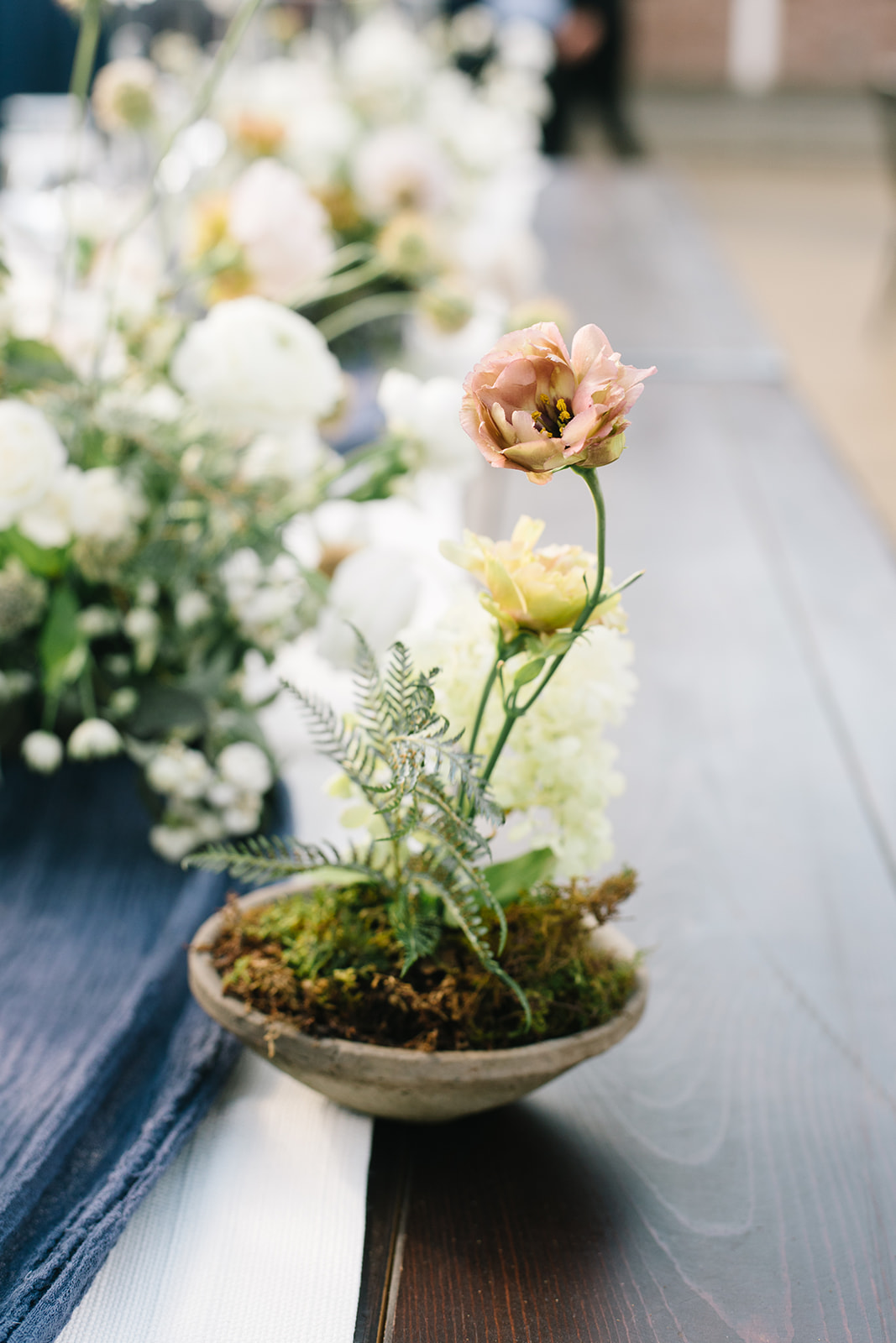 Park City Main Street Wedding | Modern Wedding Design | Navy Wedding Details | Outdoor Wedding | Michelle Leo Events | Utah Event Planner | Heather Nan Photography