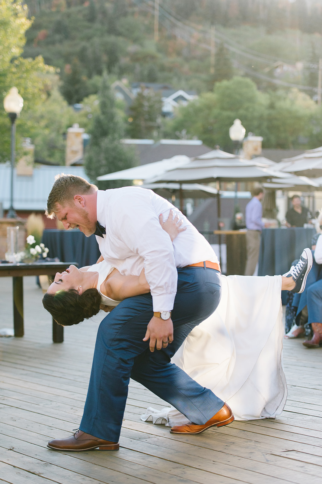 Park City Main Street Wedding | Modern Wedding Design | Navy Wedding Details | Outdoor Wedding | Michelle Leo Events | Utah Event Planner | Heather Nan Photography