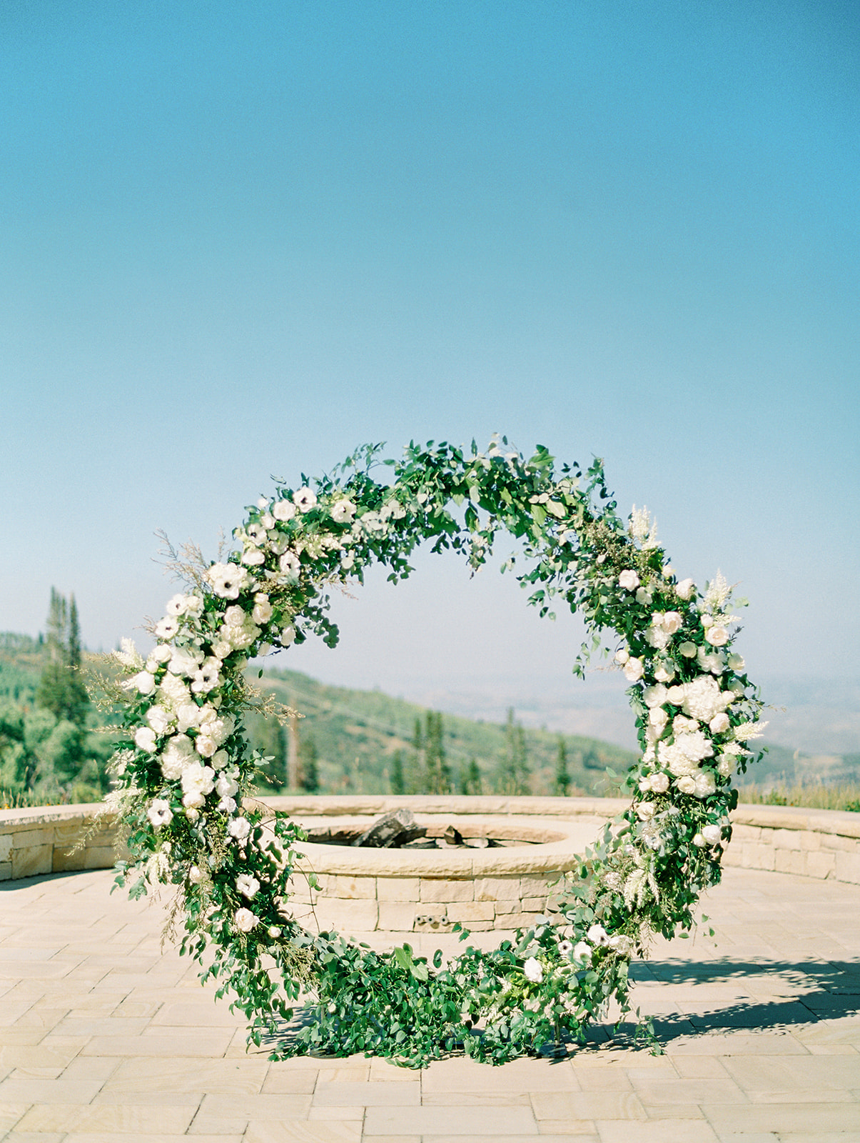 Montage Deer Valley Wedding | Classic Wedding Design | Circular Ceremony Arch | Mountain Wedding | Michelle Leo Events | Utah Event Planner | Kenzie Victory Photography