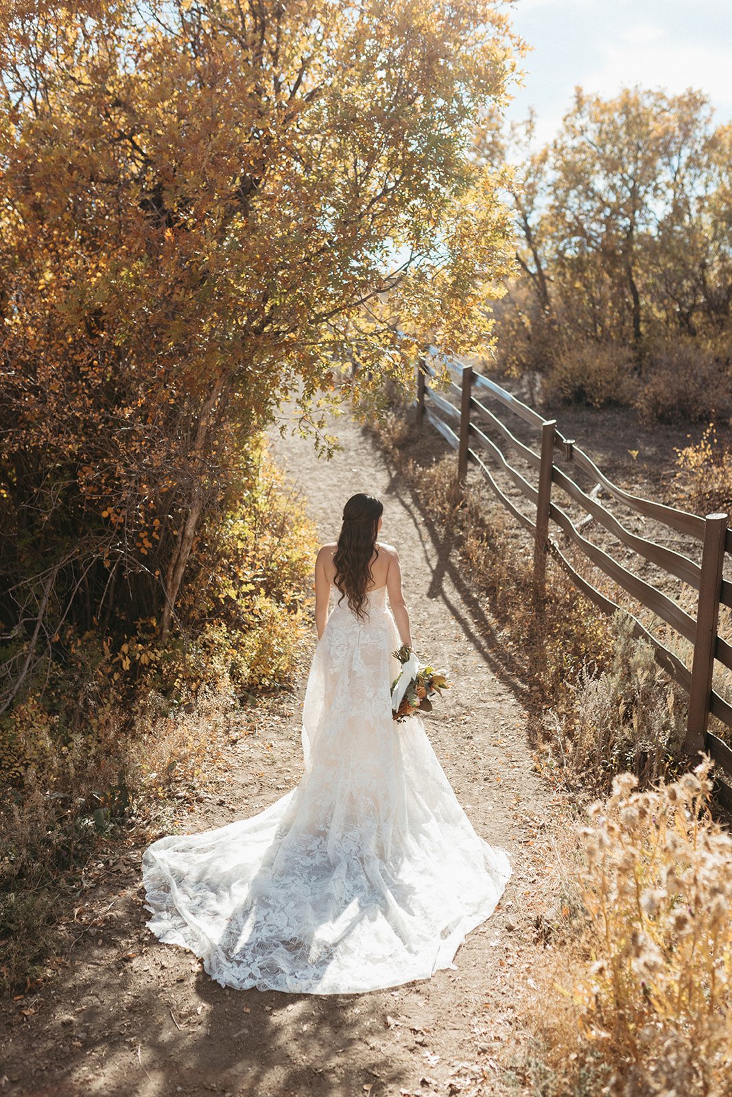 fall-wedding-at-blue-sky-ranch (22).jpg