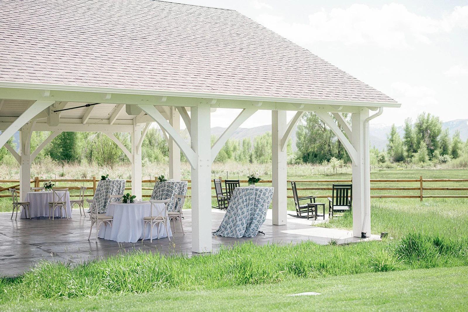 Caroline & Doug’s Spring Destination Wedding at River Bottoms Ranch ...