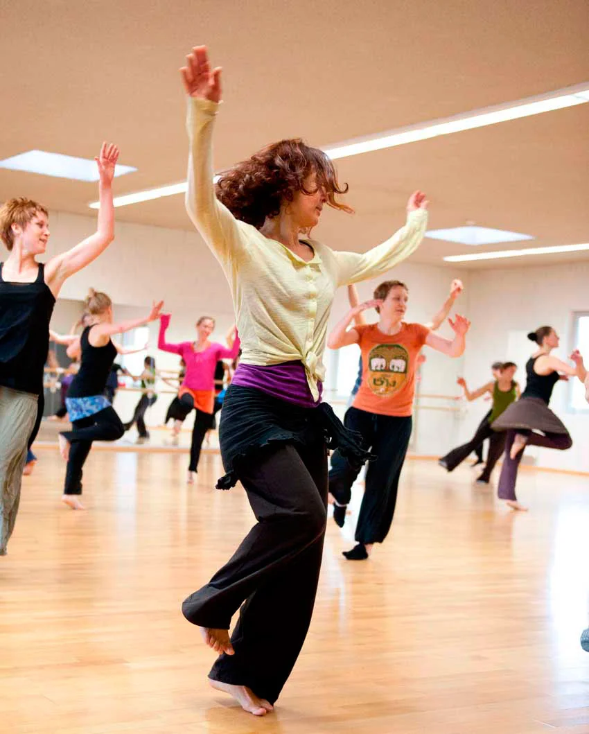Danse-Africaine-Sabine-Jourdan-Villeneuve-Avignon.jpg