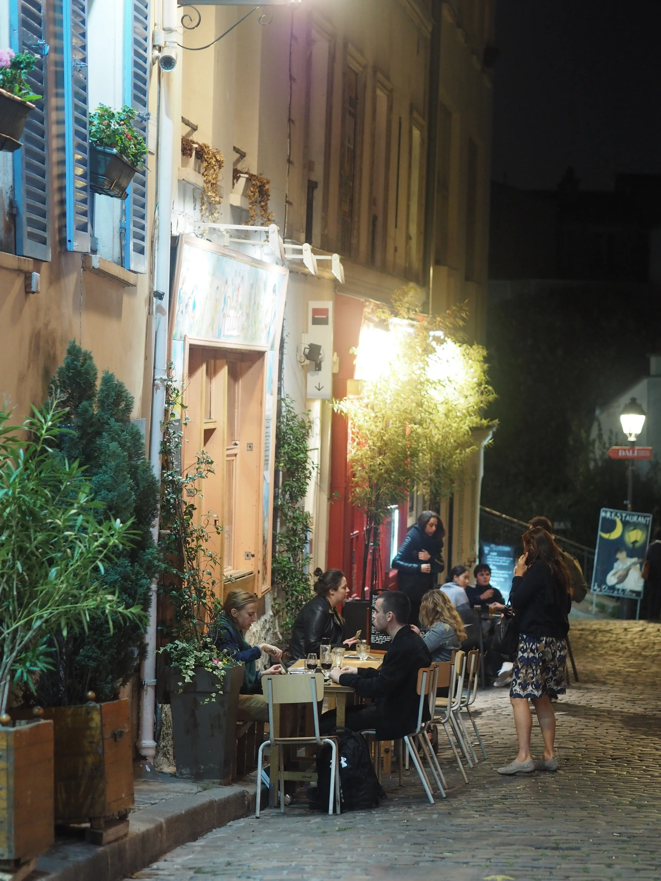 oh tot live in this city and eat dinner in a cafe al fresco daily….