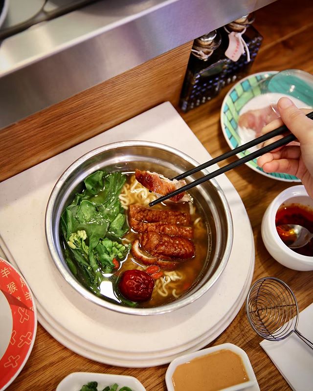 Roast duck  as our new topping with Black bird soup.  Love how the duck flavour has infused another dimension to our black bird soup.  #shuangshuang
